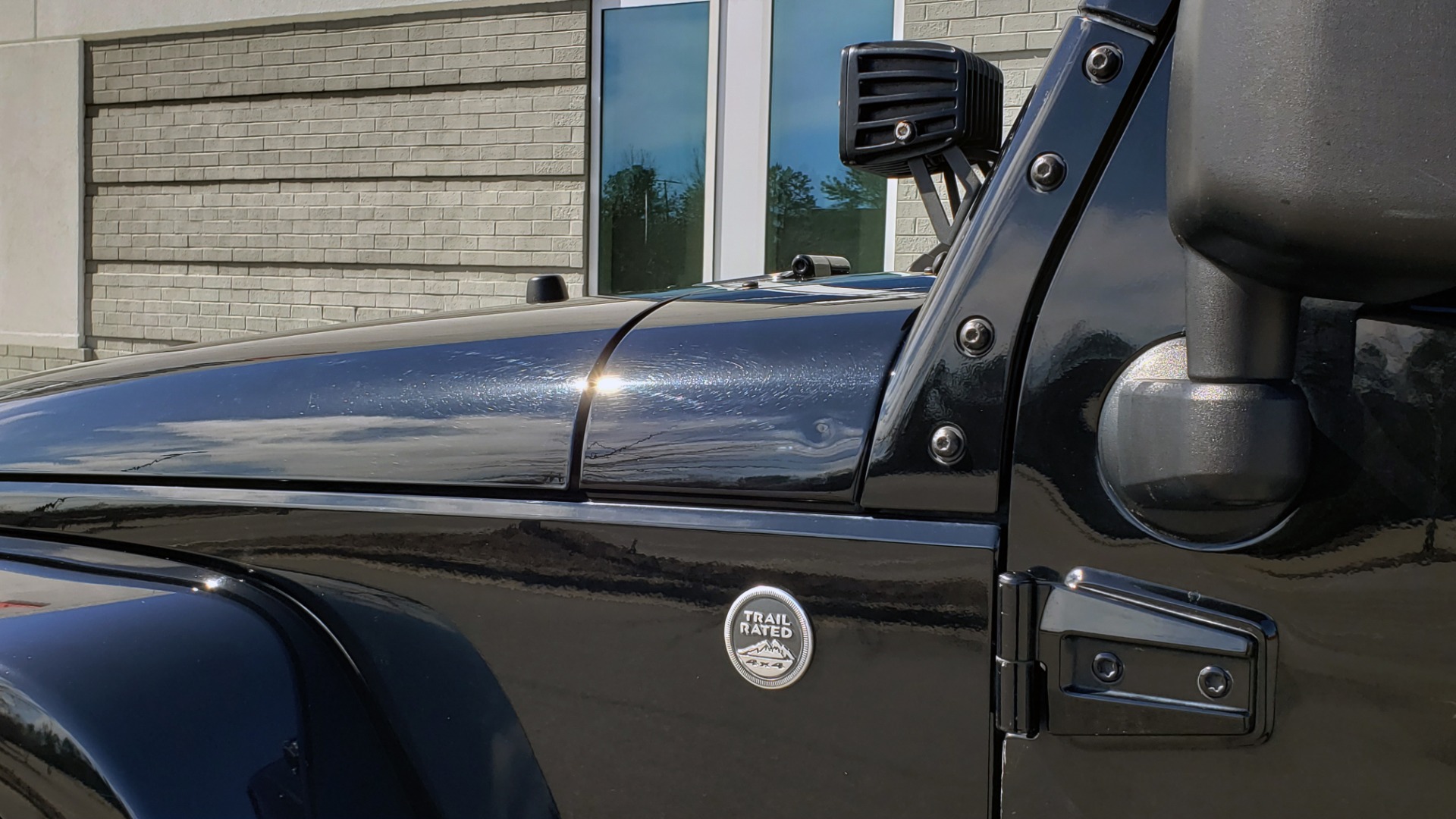 Used 2014 Jeep WRANGLER UNLIMITED SAHARA 4X4 / 3.6L V6 / 5-SPD AUTO / NAV / TOW PKG / SOFT-TOP for sale Sold at Formula Imports in Charlotte NC 28227 9