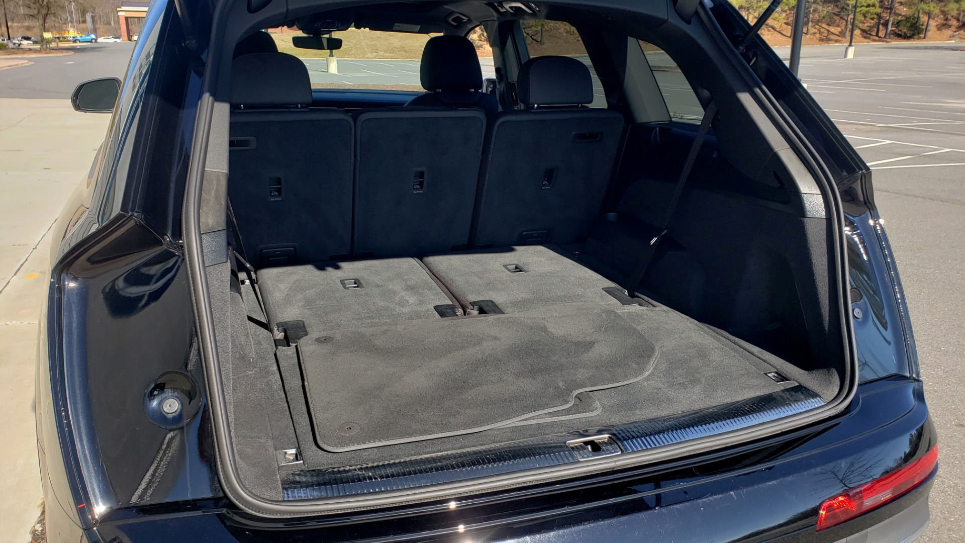 Used 2020 Audi Q7 PREMIUM PLUS / NAV / SUNROOF / 3-ROW / REARVIEW for sale Sold at Formula Imports in Charlotte NC 28227 14