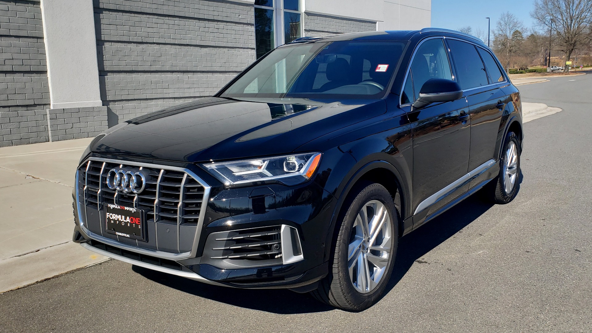 Used 2020 Audi Q7 PREMIUM PLUS / NAV / SUNROOF / 3-ROW / REARVIEW for sale Sold at Formula Imports in Charlotte NC 28227 2