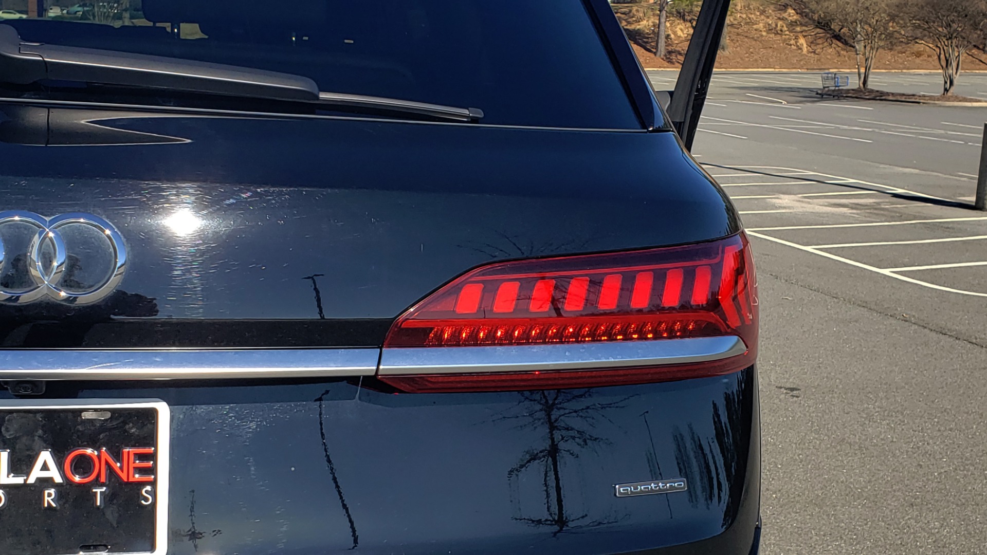 Used 2020 Audi Q7 PREMIUM PLUS / NAV / SUNROOF / 3-ROW / REARVIEW for sale Sold at Formula Imports in Charlotte NC 28227 21