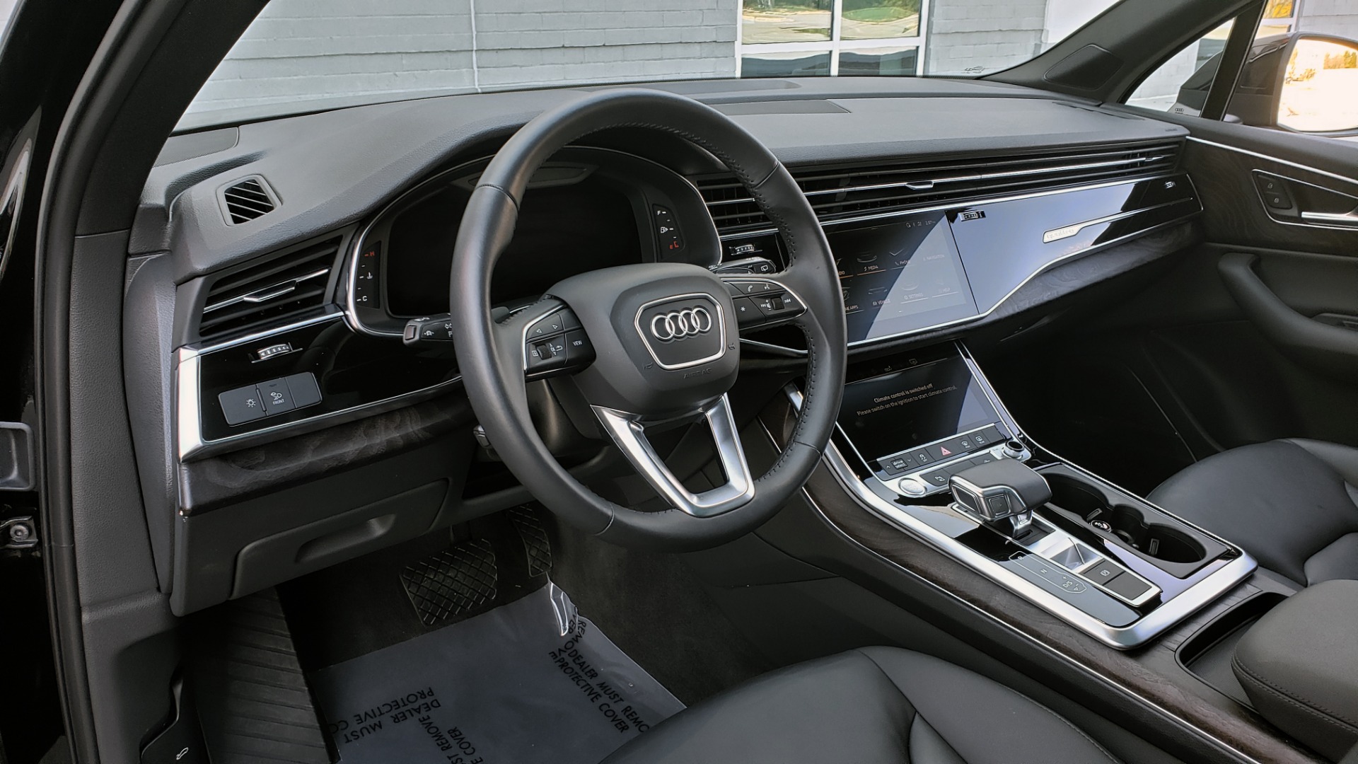 Used 2020 Audi Q7 PREMIUM PLUS / NAV / SUNROOF / 3-ROW / REARVIEW for sale Sold at Formula Imports in Charlotte NC 28227 39