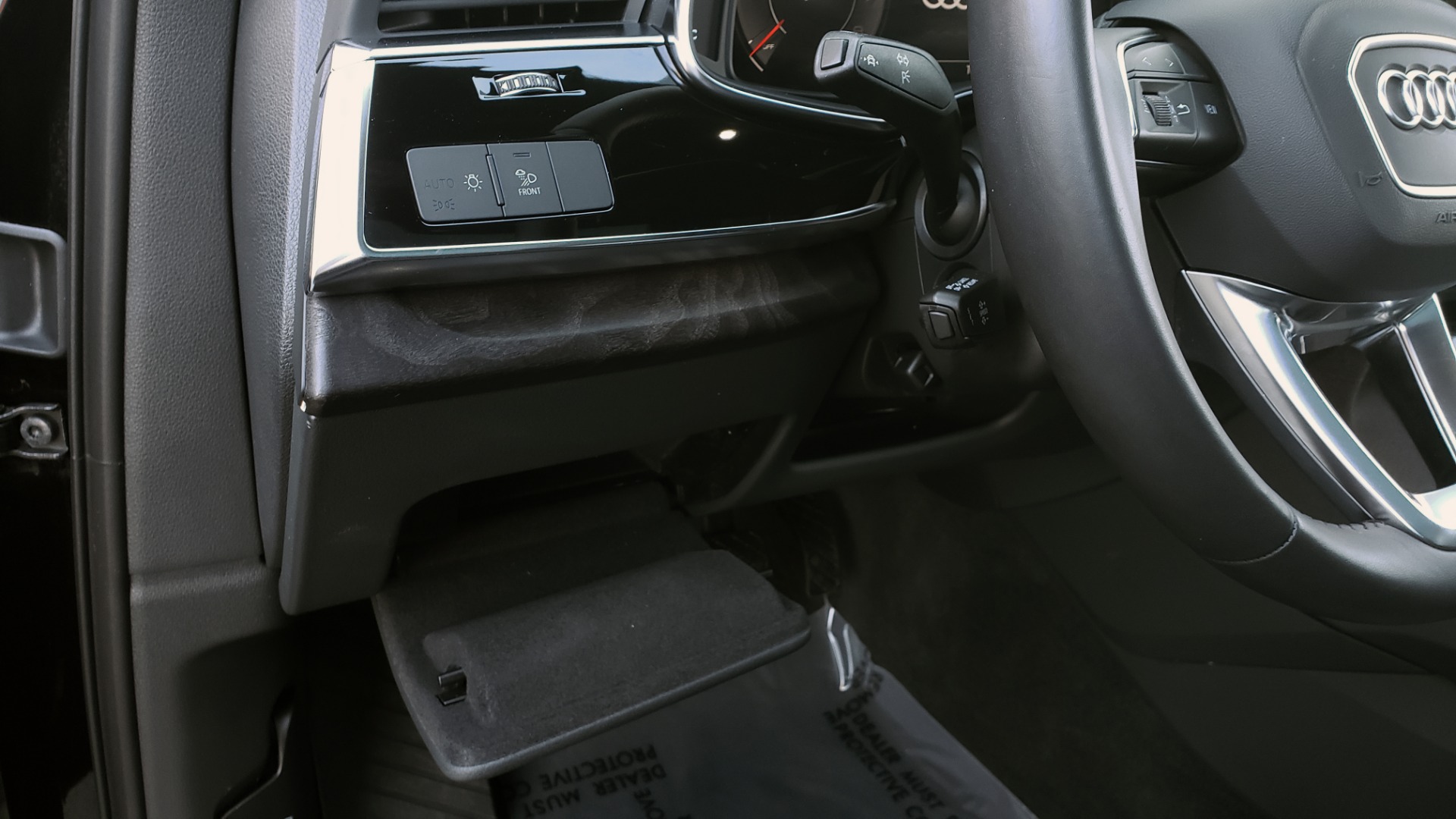 Used 2020 Audi Q7 PREMIUM PLUS / NAV / SUNROOF / 3-ROW / REARVIEW for sale Sold at Formula Imports in Charlotte NC 28227 40