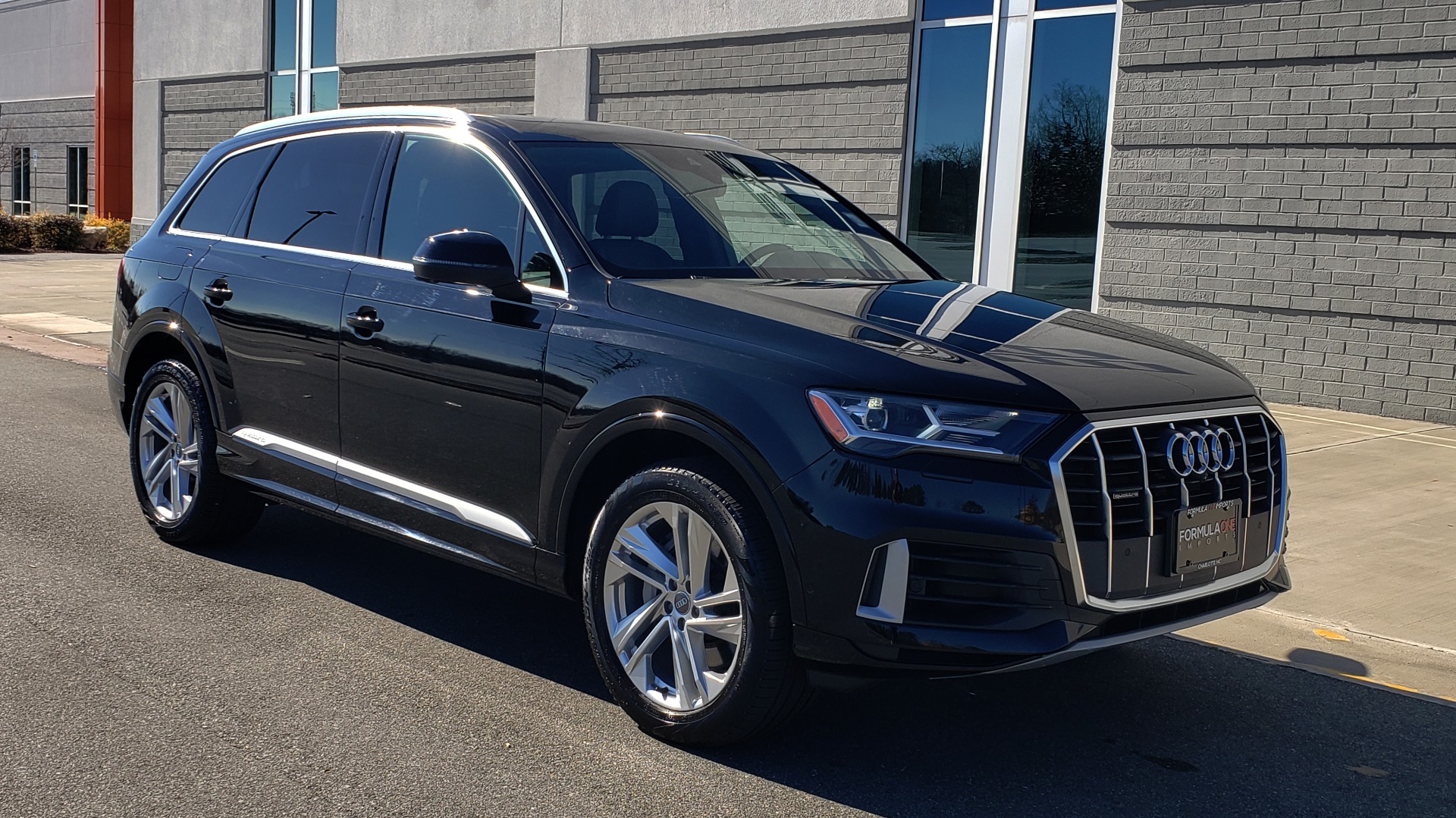 Used 2020 Audi Q7 PREMIUM PLUS / NAV / SUNROOF / 3-ROW / REARVIEW for sale Sold at Formula Imports in Charlotte NC 28227 6