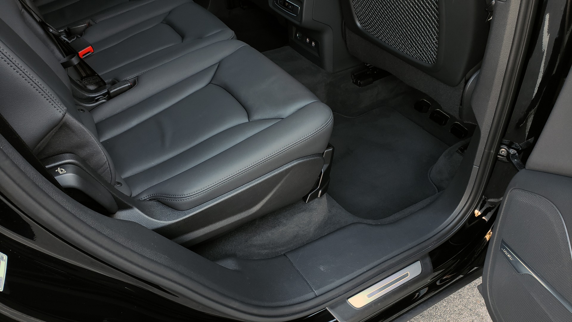 Used 2020 Audi Q7 PREMIUM PLUS / NAV / SUNROOF / 3-ROW / REARVIEW for sale Sold at Formula Imports in Charlotte NC 28227 79