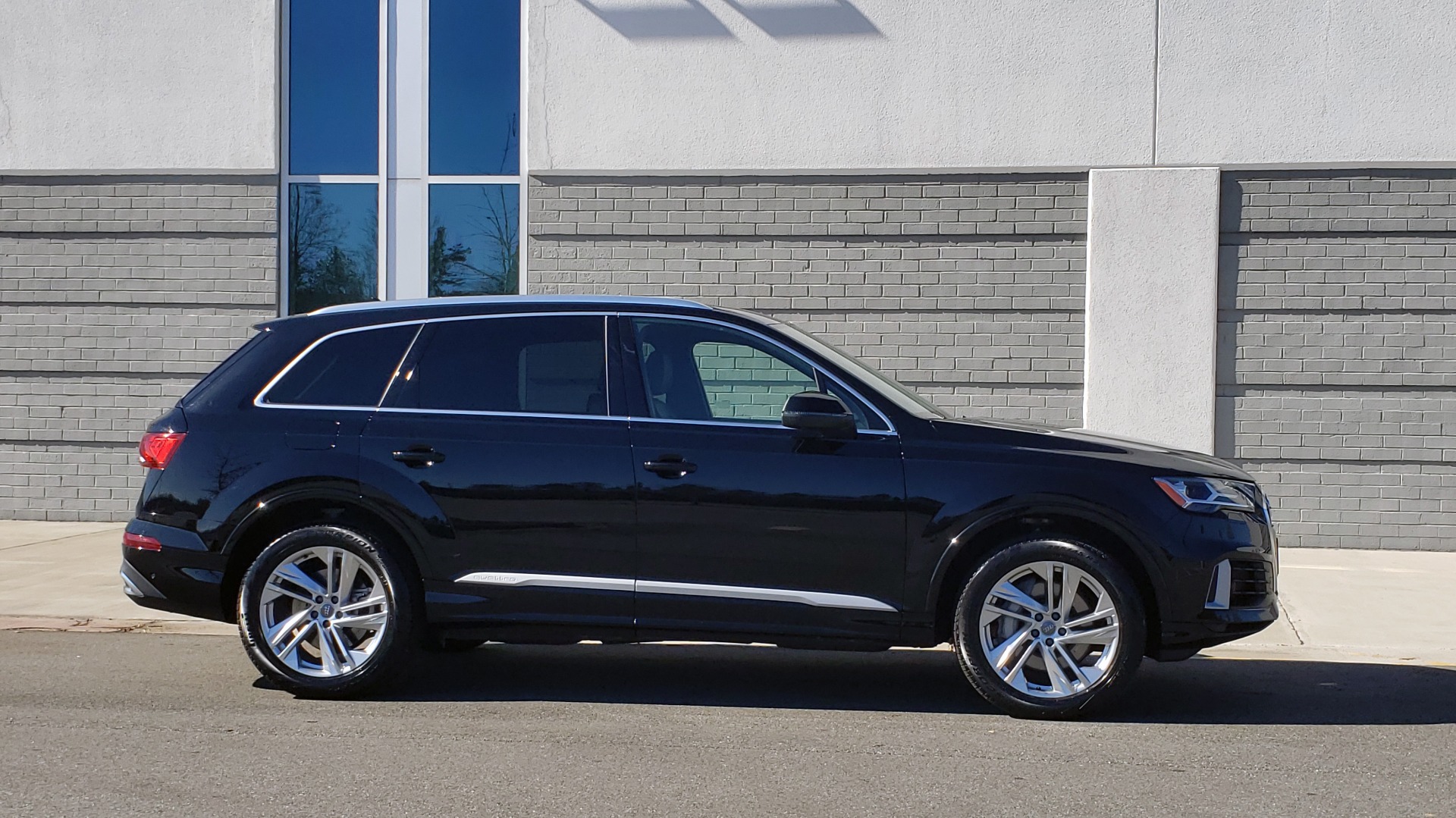 Used 2020 Audi Q7 PREMIUM PLUS / NAV / SUNROOF / 3-ROW / REARVIEW for sale Sold at Formula Imports in Charlotte NC 28227 8