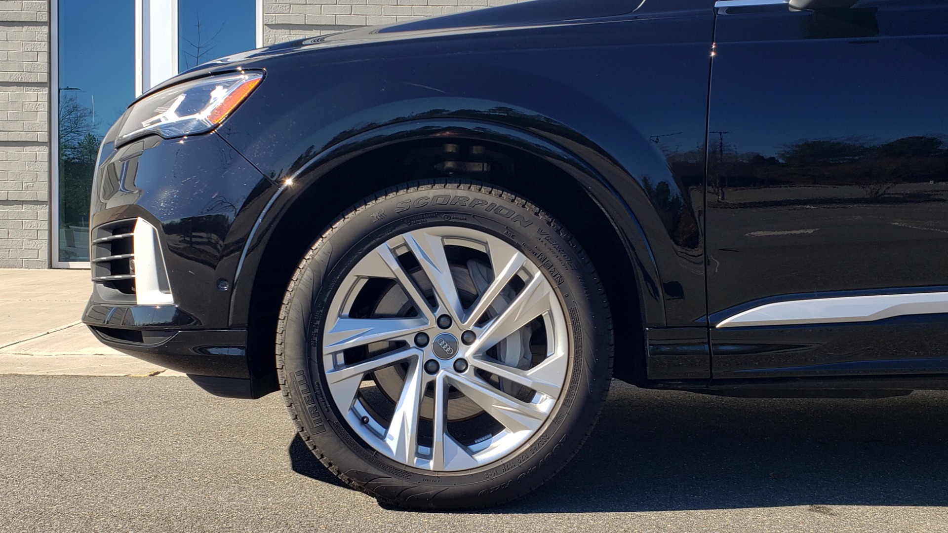 Used 2020 Audi Q7 PREMIUM PLUS / NAV / SUNROOF / 3-ROW / REARVIEW for sale Sold at Formula Imports in Charlotte NC 28227 86