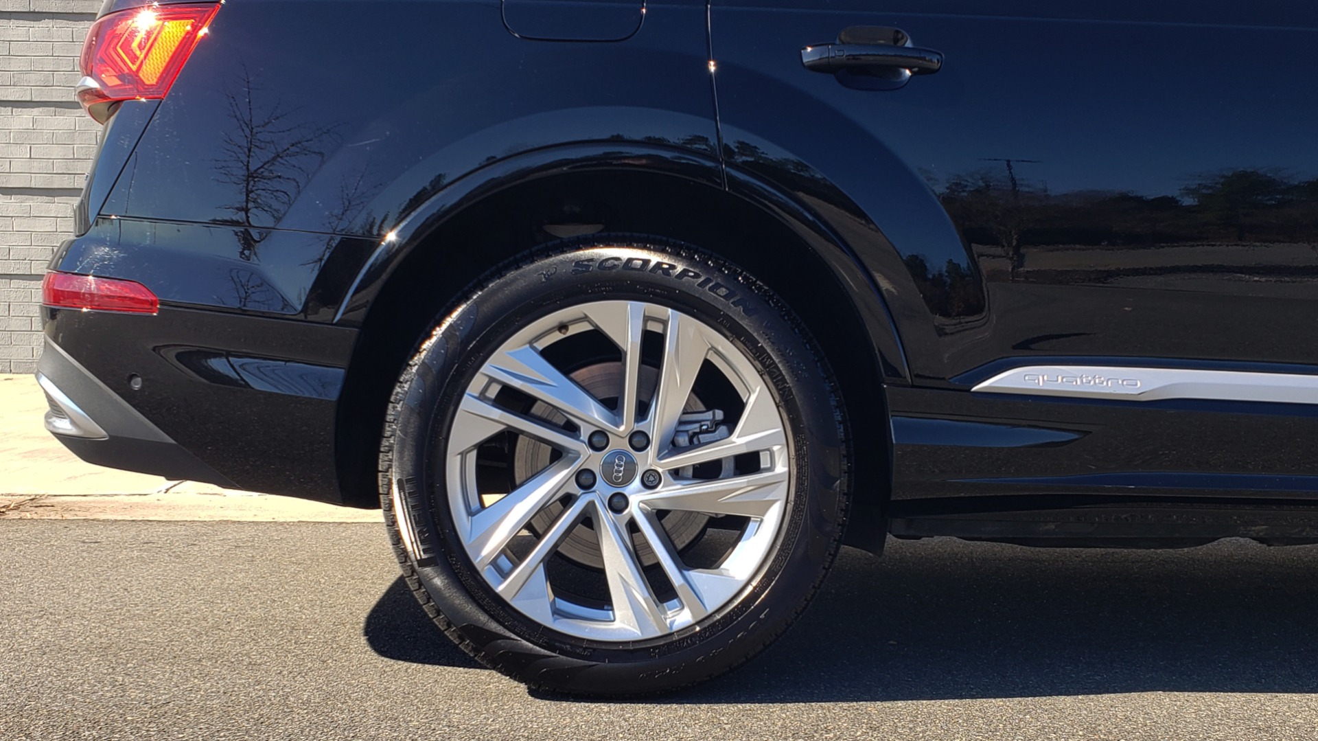 Used 2020 Audi Q7 PREMIUM PLUS / NAV / SUNROOF / 3-ROW / REARVIEW for sale Sold at Formula Imports in Charlotte NC 28227 88