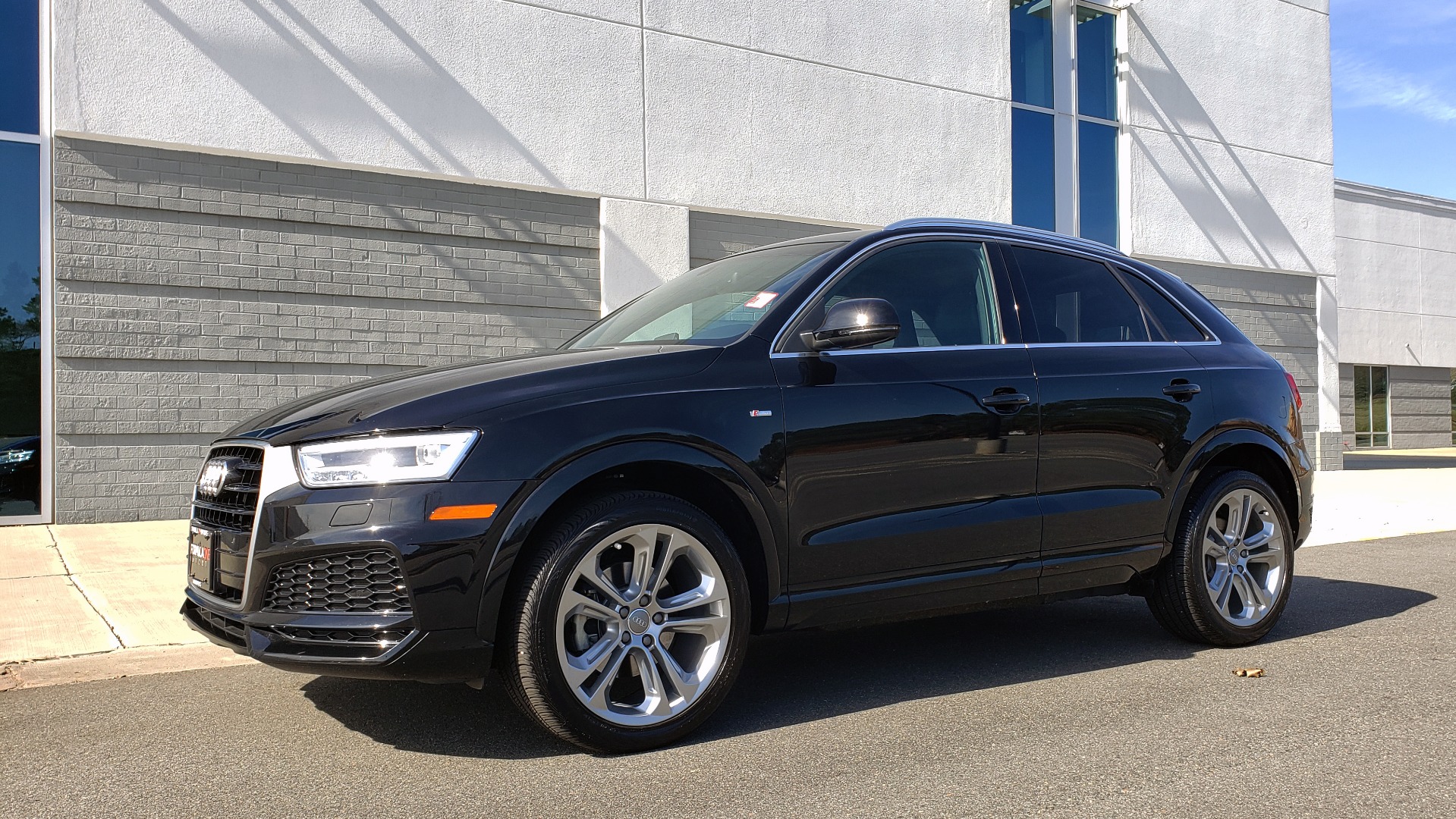 Used 2018 Audi Q3 SPORT PREMIUM PLUS / TECHNOLOGY / SUNROOF / BOSE / REARVIEW for sale Sold at Formula Imports in Charlotte NC 28227 2