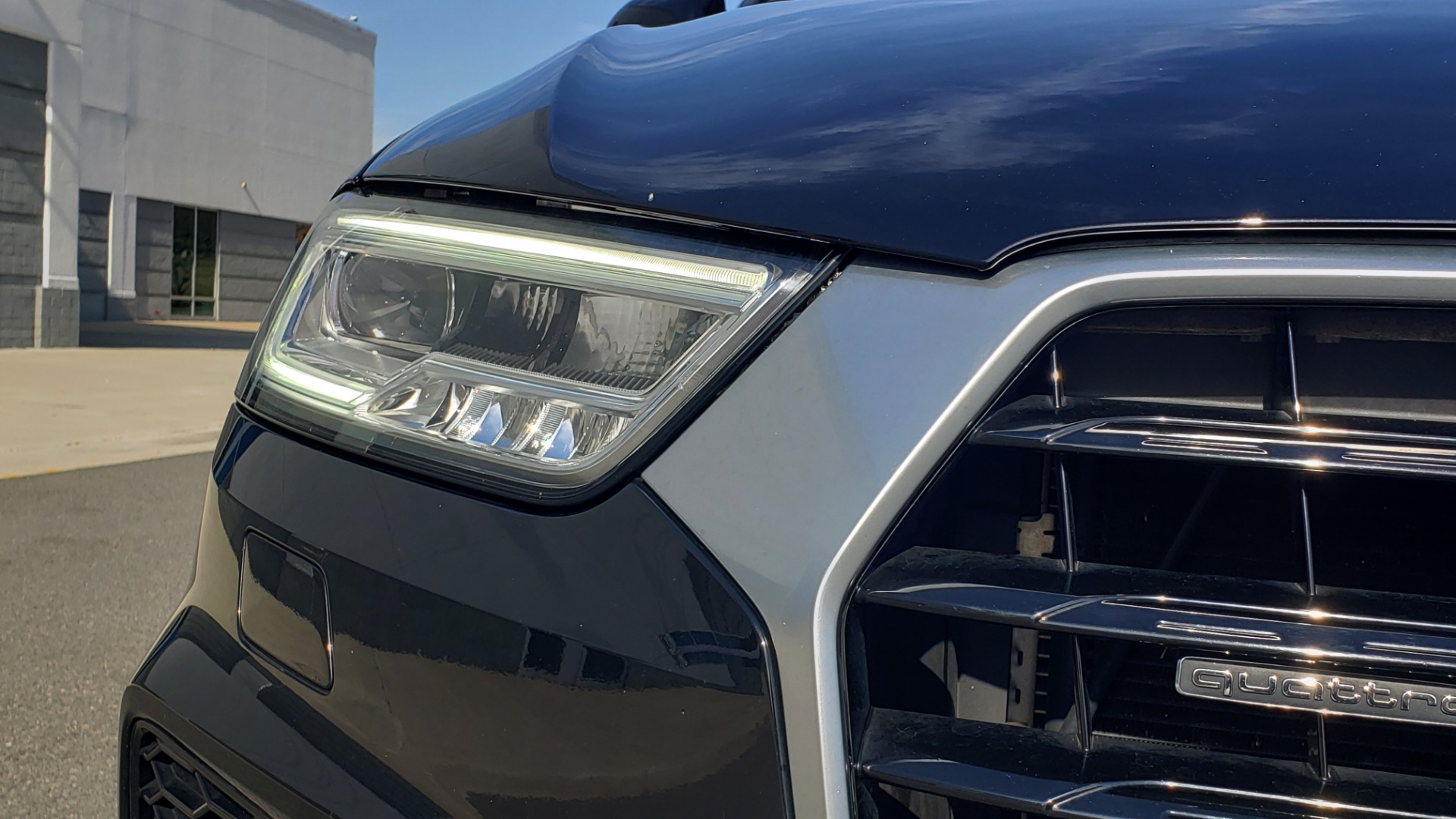 Used 2018 Audi Q3 SPORT PREMIUM PLUS / TECHNOLOGY / SUNROOF / BOSE / REARVIEW for sale Sold at Formula Imports in Charlotte NC 28227 24