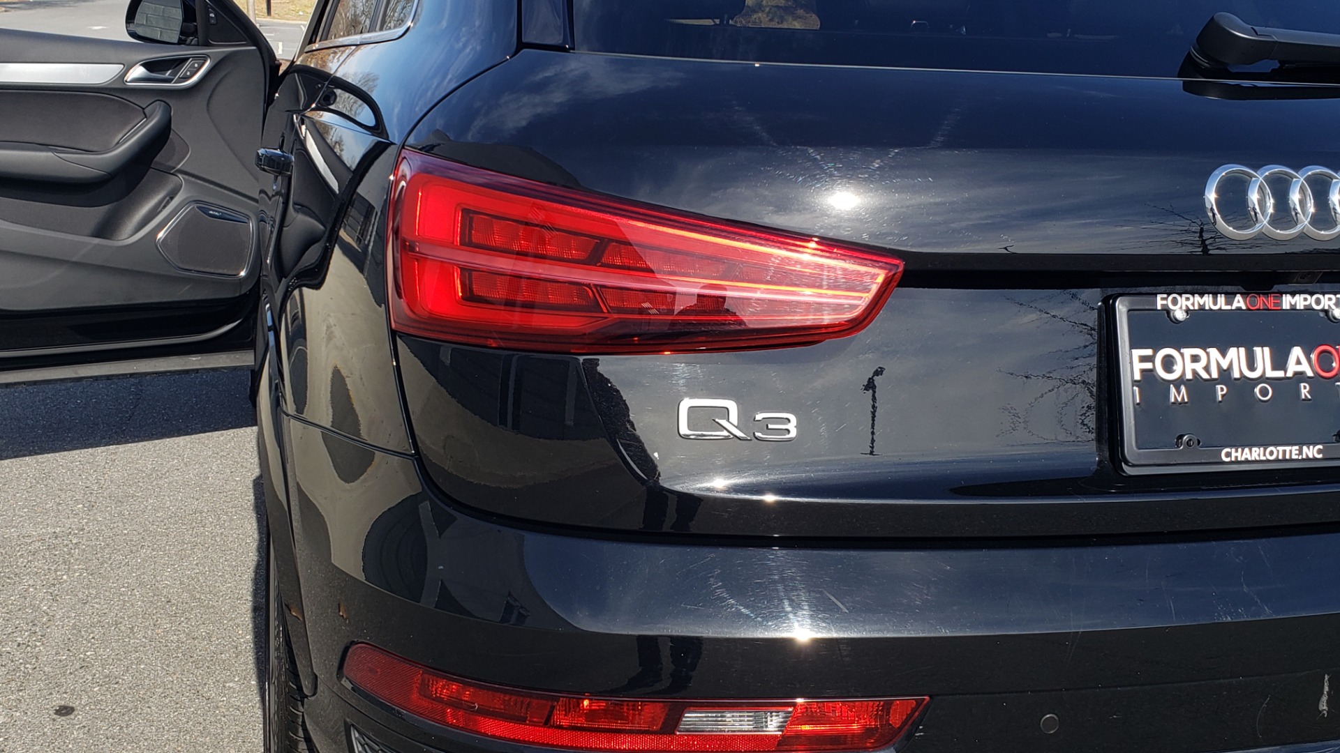 Used 2018 Audi Q3 SPORT PREMIUM PLUS / TECHNOLOGY / SUNROOF / BOSE / REARVIEW for sale Sold at Formula Imports in Charlotte NC 28227 30