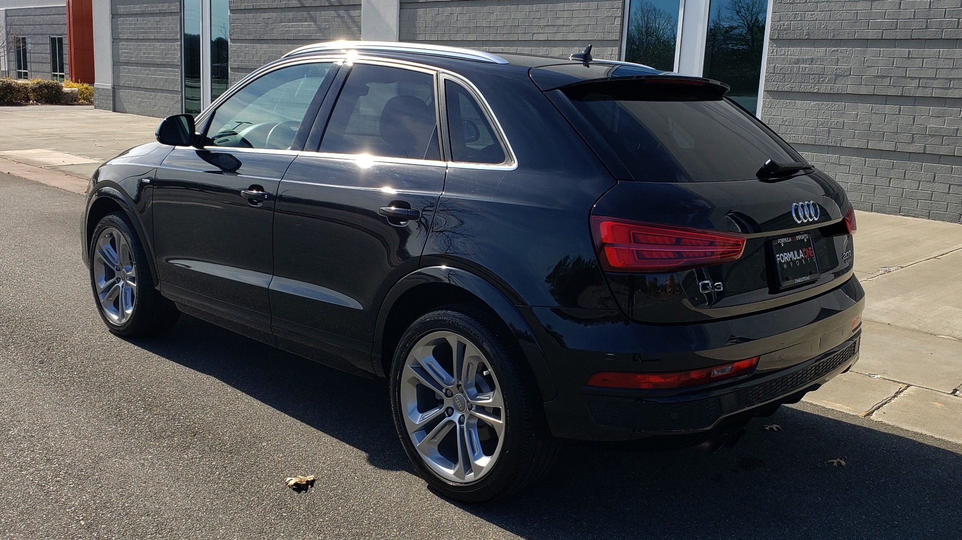 Used 2018 Audi Q3 SPORT PREMIUM PLUS / TECHNOLOGY / SUNROOF / BOSE / REARVIEW for sale Sold at Formula Imports in Charlotte NC 28227 4