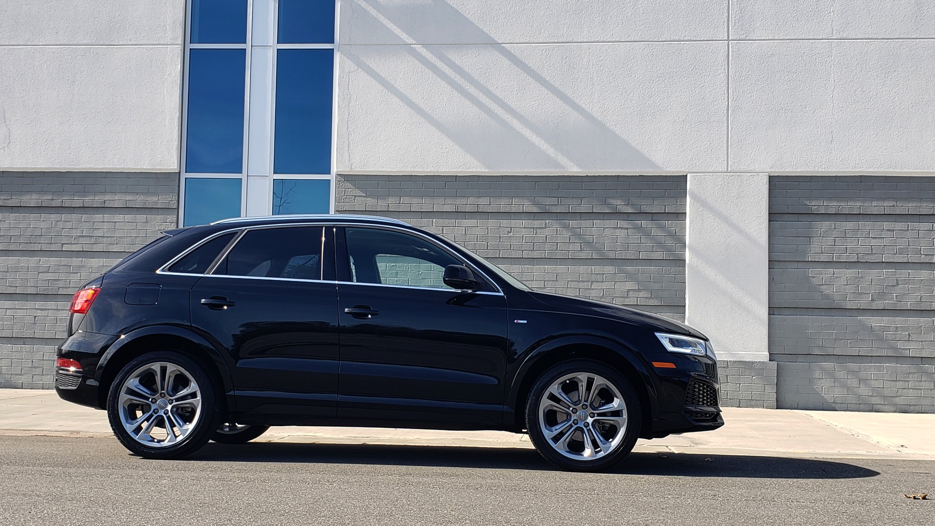 Used 2018 Audi Q3 SPORT PREMIUM PLUS / TECHNOLOGY / SUNROOF / BOSE / REARVIEW for sale Sold at Formula Imports in Charlotte NC 28227 7