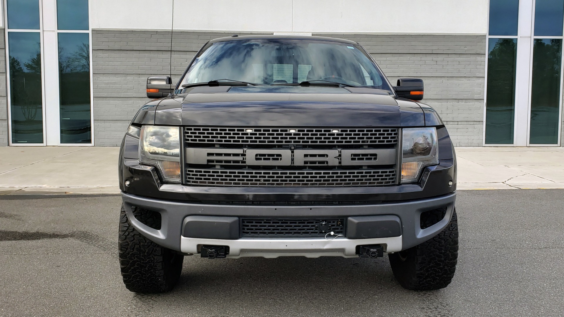 Used 2013 Ford F-150 SVT RAPTOR 4X4 SUPERCREW / 6.2L V8 / 6-SPD AUTO / NAV / LUX PKG for sale Sold at Formula Imports in Charlotte NC 28227 24