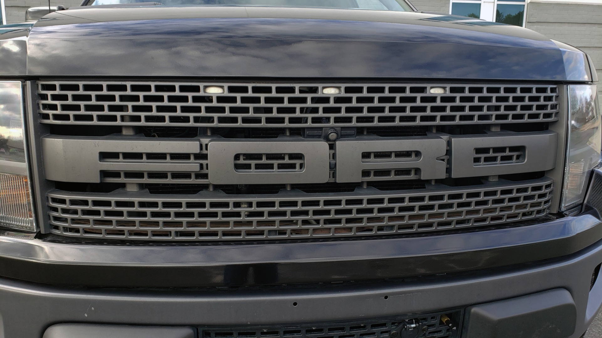 Used 2013 Ford F-150 SVT RAPTOR 4X4 SUPERCREW / 6.2L V8 / 6-SPD AUTO / NAV / LUX PKG for sale Sold at Formula Imports in Charlotte NC 28227 27