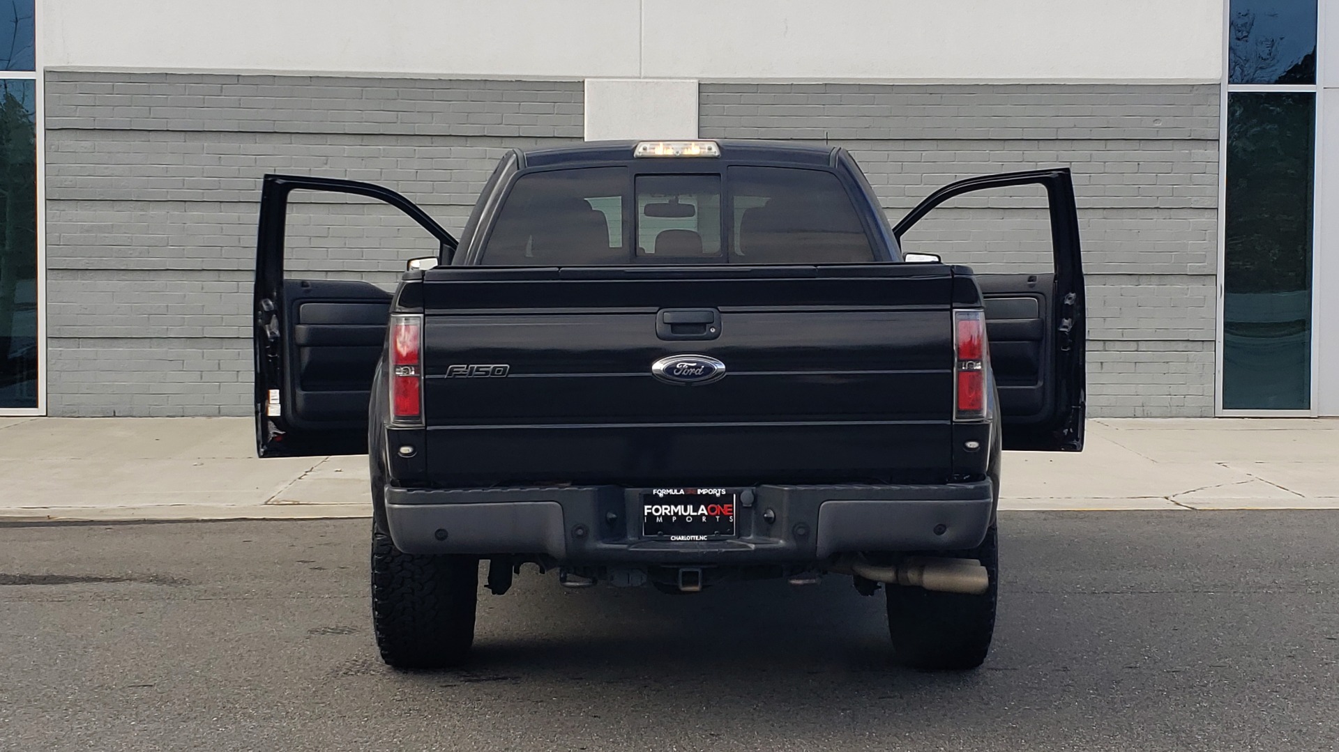 Used 2013 Ford F-150 SVT RAPTOR 4X4 SUPERCREW / 6.2L V8 / 6-SPD AUTO / NAV / LUX PKG for sale Sold at Formula Imports in Charlotte NC 28227 35