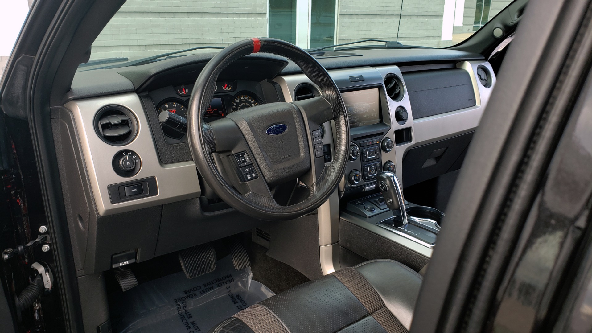 Used 2013 Ford F-150 SVT RAPTOR 4X4 SUPERCREW / 6.2L V8 / 6-SPD AUTO / NAV / LUX PKG for sale Sold at Formula Imports in Charlotte NC 28227 48