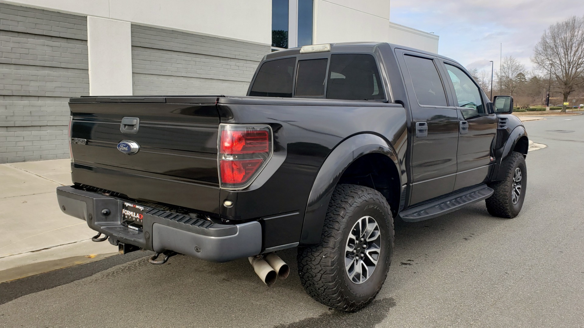 Used 2013 Ford F-150 SVT RAPTOR 4X4 SUPERCREW / 6.2L V8 / 6-SPD AUTO / NAV / LUX PKG for sale Sold at Formula Imports in Charlotte NC 28227 8