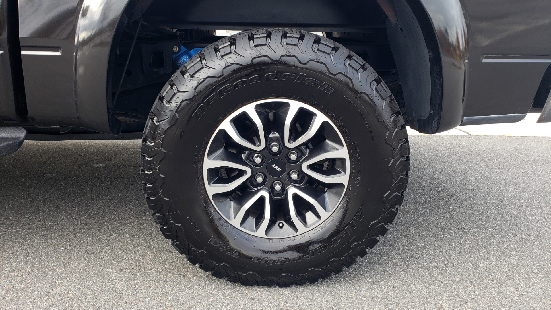 Used 2013 Ford F-150 SVT RAPTOR 4X4 SUPERCREW / 6.2L V8 / 6-SPD AUTO / NAV / LUX PKG for sale Sold at Formula Imports in Charlotte NC 28227 94