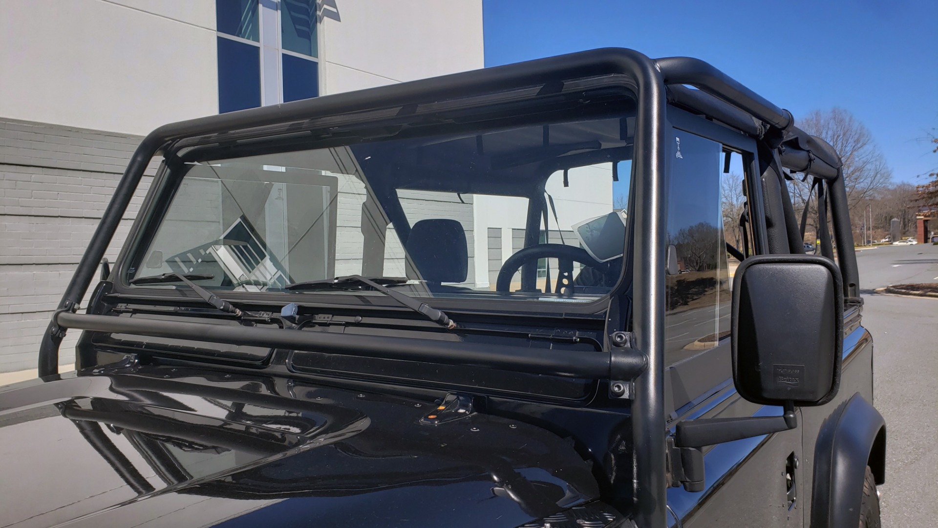 Used 1995 Land Rover DEFENDER 90 4x4 / 3.9L V8 / SOFT-TOP / 5-SPD MANUAL / RUNS GREAT for sale Sold at Formula Imports in Charlotte NC 28227 29