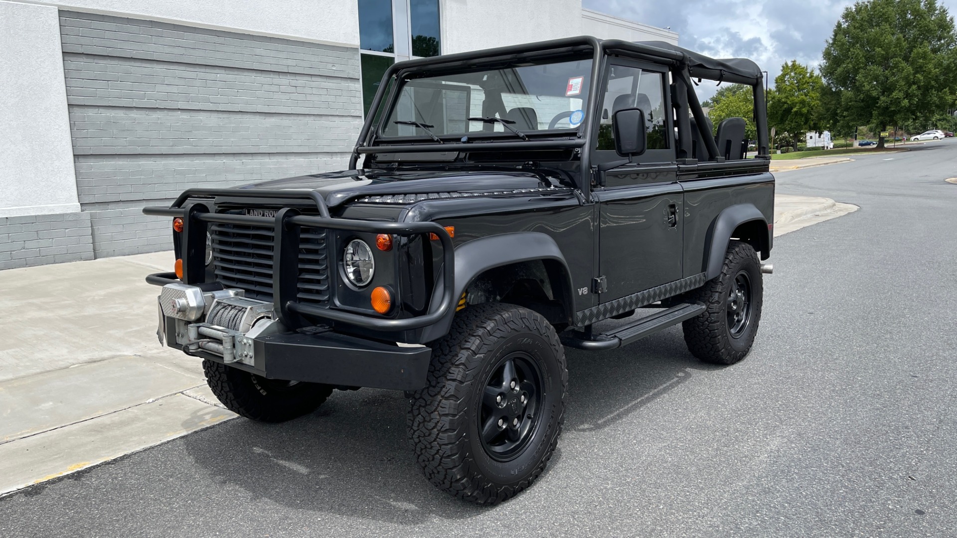 Used 1995 Land Rover DEFENDER 90 4x4 / 3.9L V8 / SOFT-TOP / 5-SPD MANUAL / RUNS GREAT for sale Sold at Formula Imports in Charlotte NC 28227 3