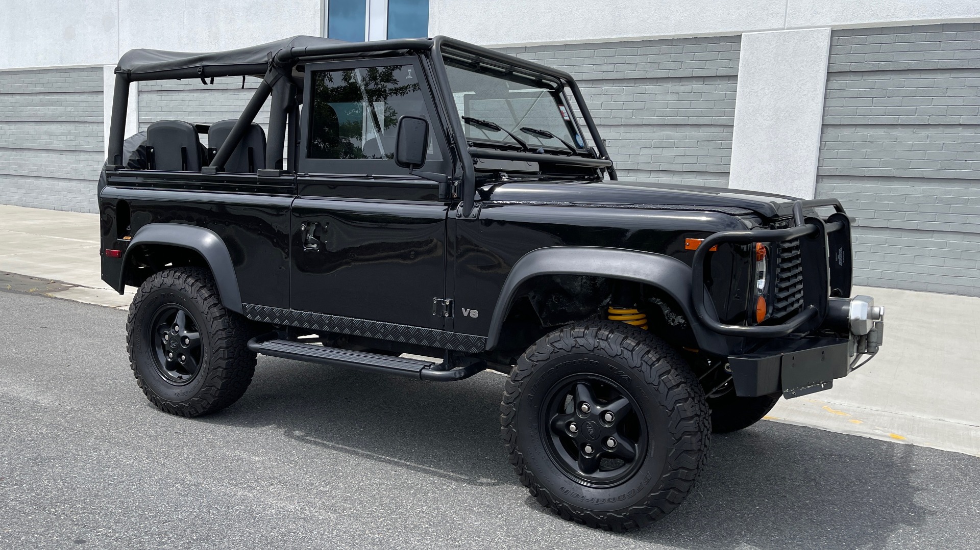 Used 1995 Land Rover DEFENDER 90 4x4 / 3.9L V8 / SOFT-TOP / 5-SPD MANUAL / RUNS GREAT for sale Sold at Formula Imports in Charlotte NC 28227 8