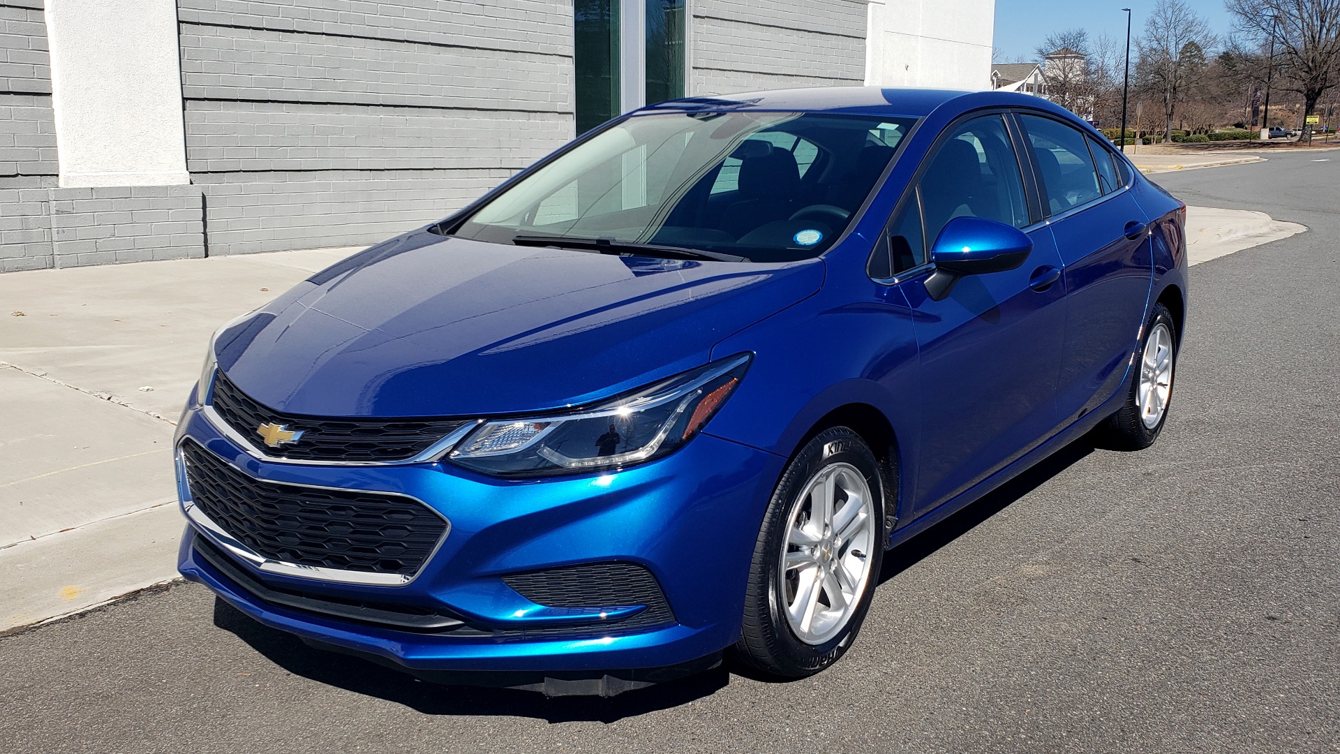 Used 2017 Chevrolet CRUZE LT 1.4L 1SD / 6-SPD AUTO / HTS STS / REMOTE START / REARVIEW for sale Sold at Formula Imports in Charlotte NC 28227 1