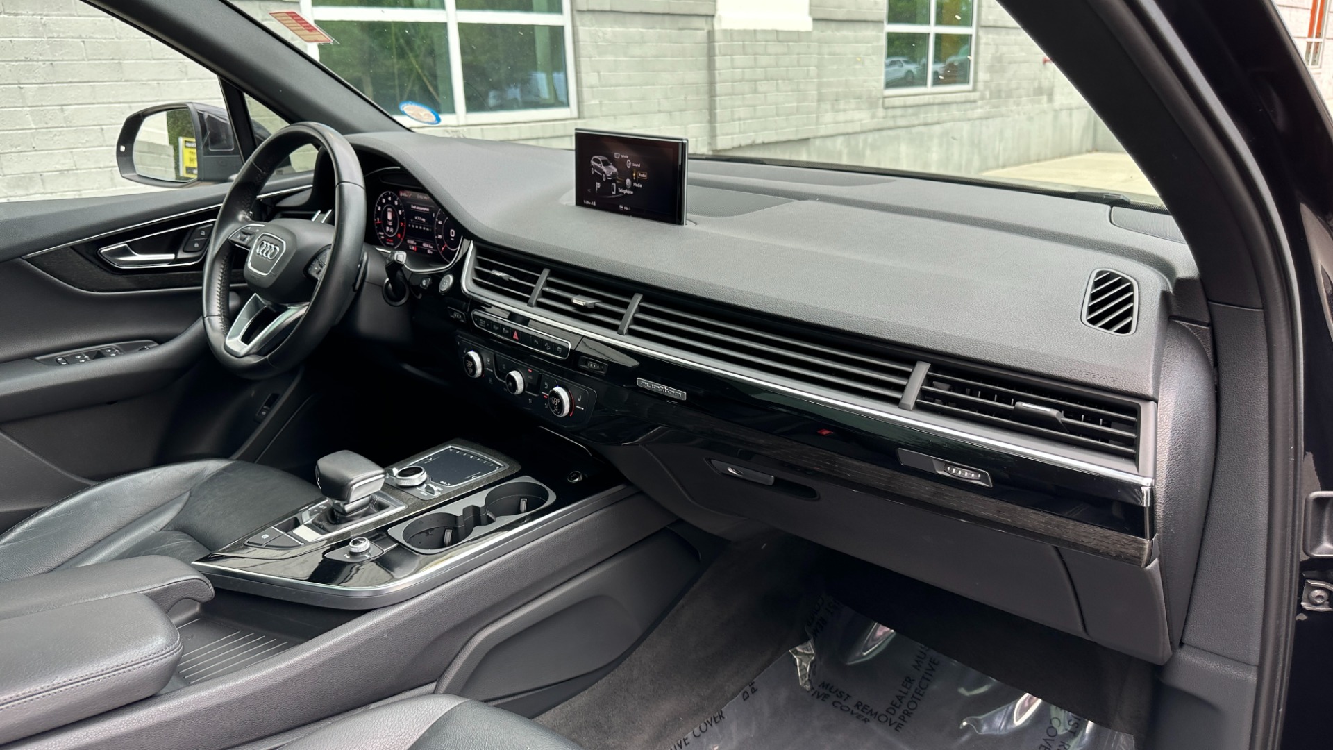 Used 2017 Audi Q7 PREMIUM PLUS / VISION PACKAGE / GRAY OAK TRIM / QUATTRO for sale Sold at Formula Imports in Charlotte NC 28227 33