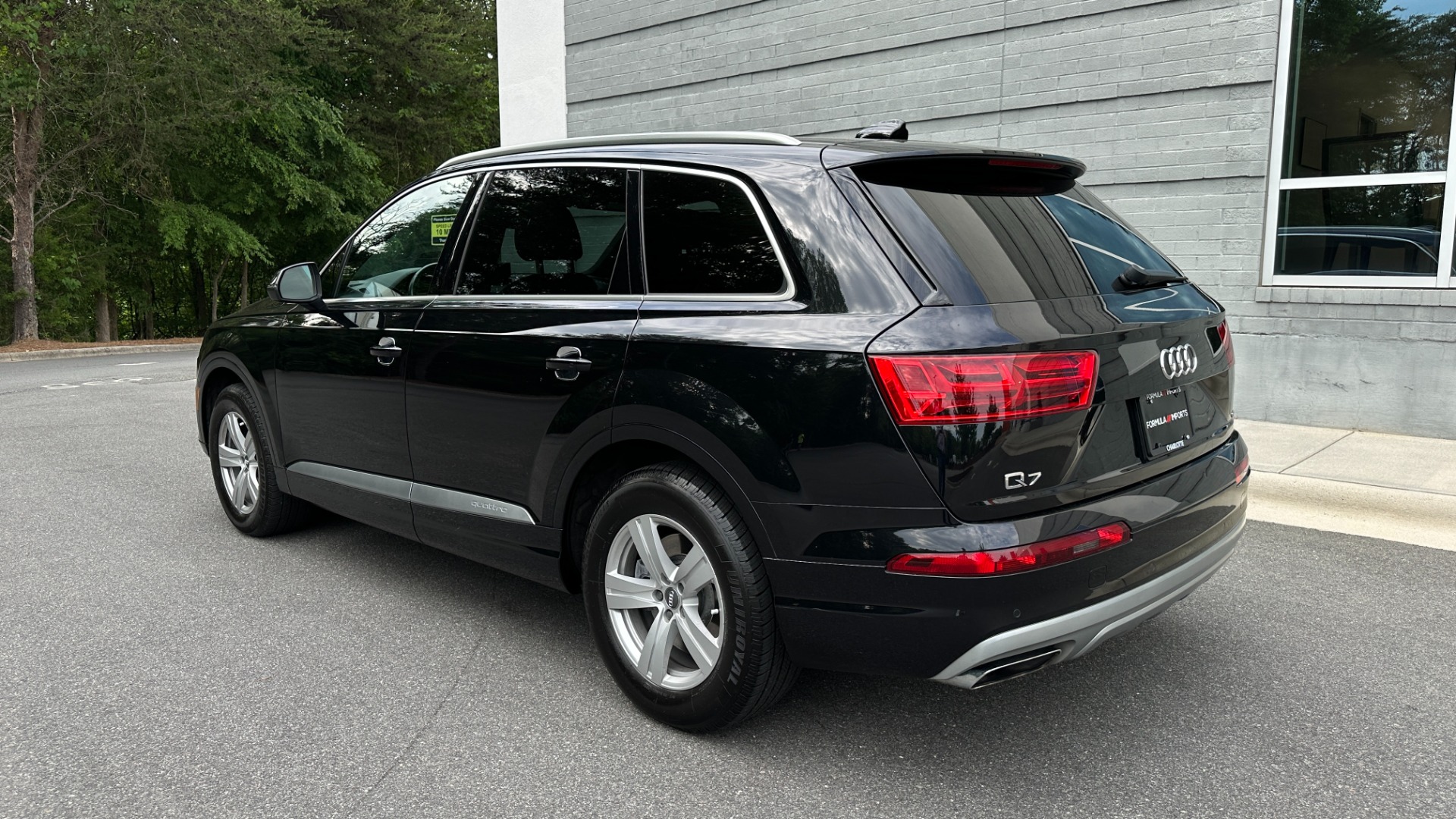Used 2017 Audi Q7 PREMIUM PLUS / VISION PACKAGE / GRAY OAK TRIM / QUATTRO for sale Sold at Formula Imports in Charlotte NC 28227 4