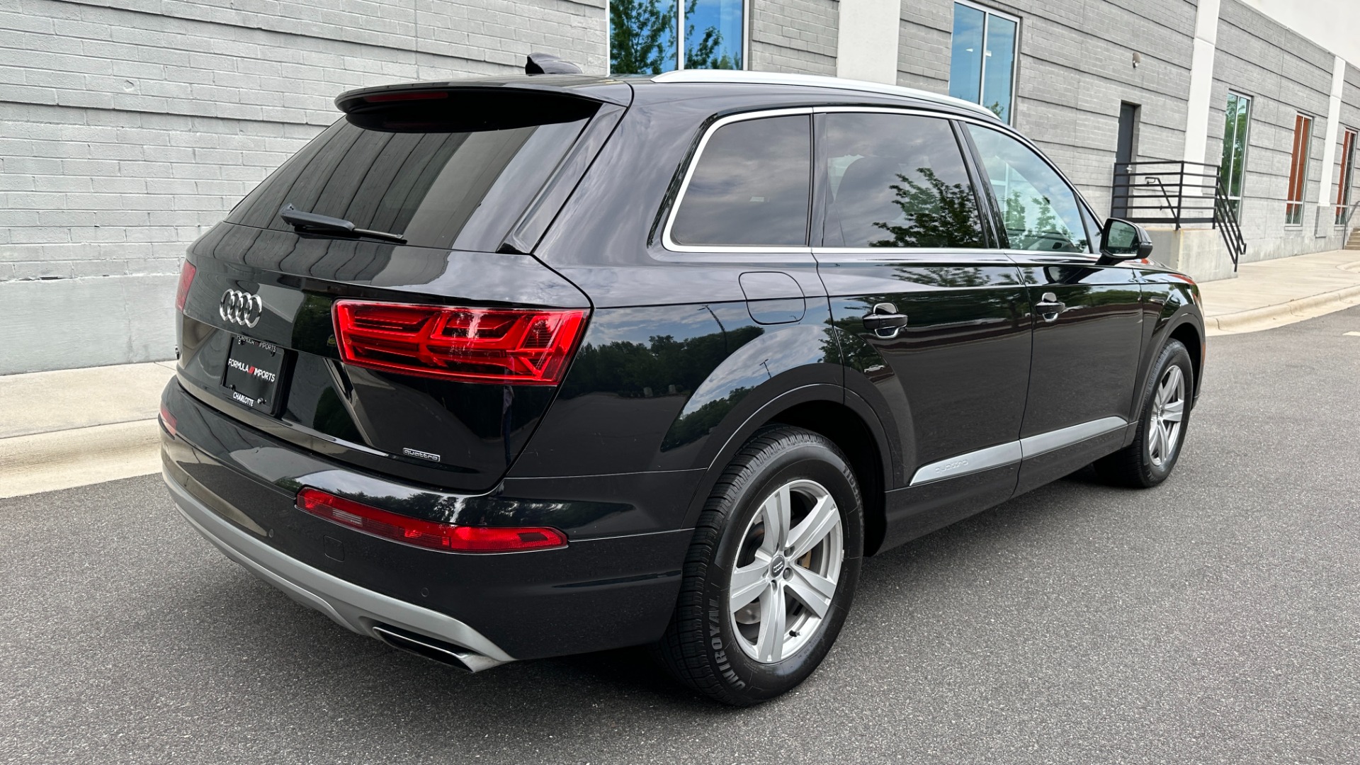 Used 2017 Audi Q7 PREMIUM PLUS / VISION PACKAGE / GRAY OAK TRIM / QUATTRO for sale Sold at Formula Imports in Charlotte NC 28227 7