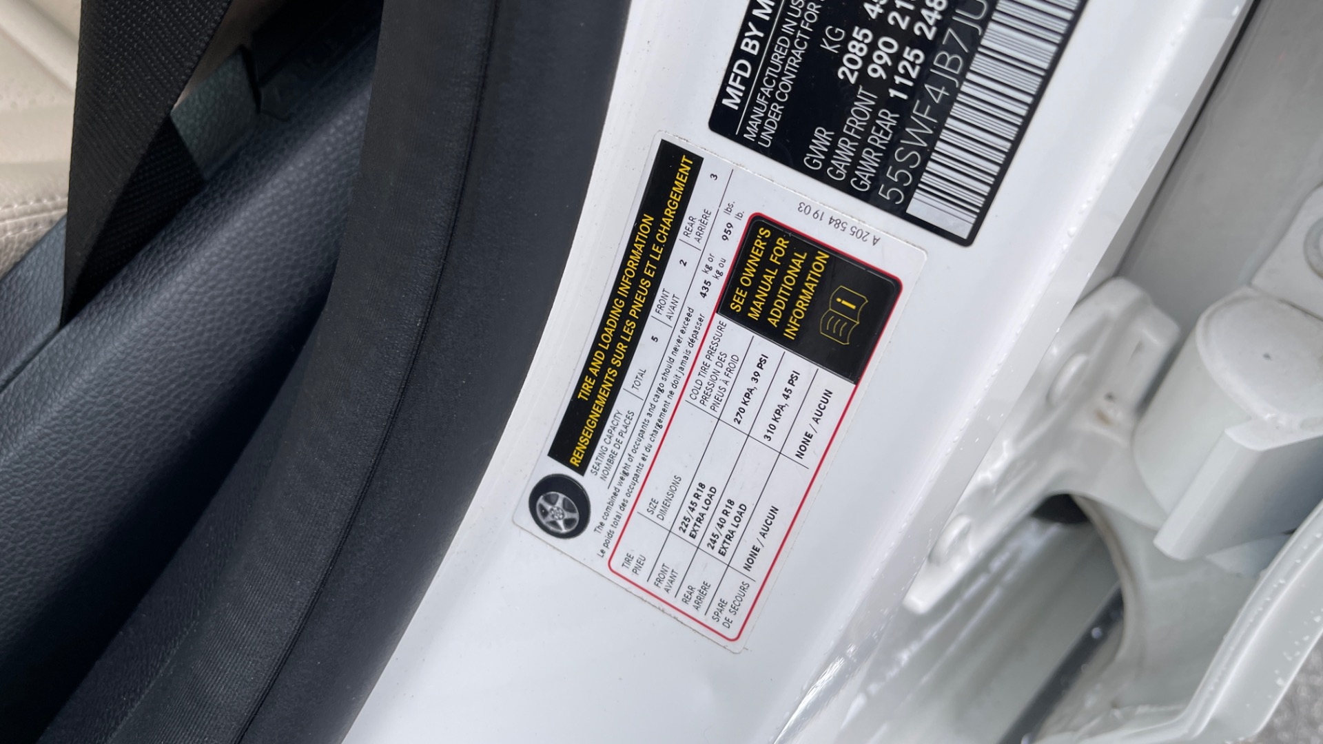 Used 2018 Mercedes-Benz C-Class C 300 / PREMIUM PACKAGE / 18IN WHEELS / HEATED FRONT SEATS / LED HEADLIGHTS for sale Sold at Formula Imports in Charlotte NC 28227 41
