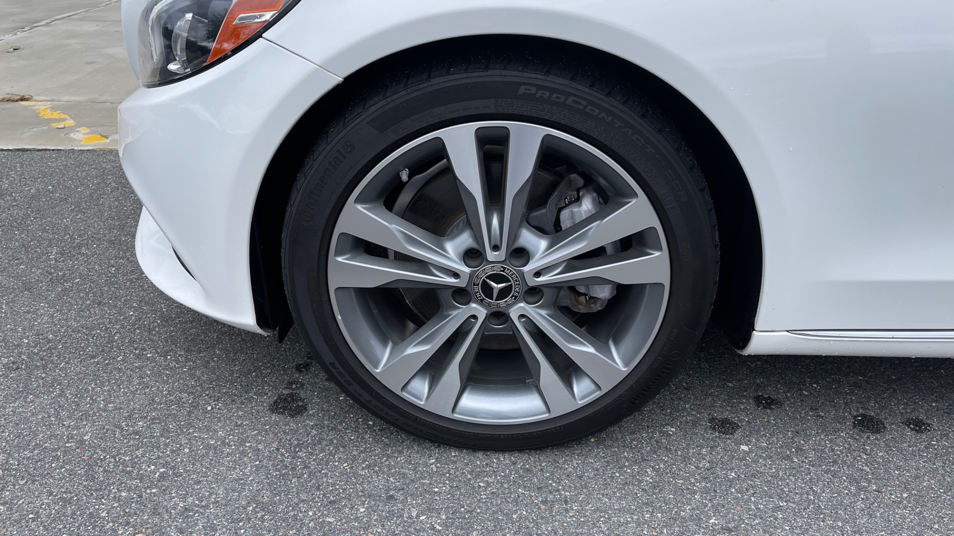 Used 2018 Mercedes-Benz C-Class C 300 / PREMIUM PACKAGE / 18IN WHEELS / HEATED FRONT SEATS / LED HEADLIGHTS for sale Sold at Formula Imports in Charlotte NC 28227 46
