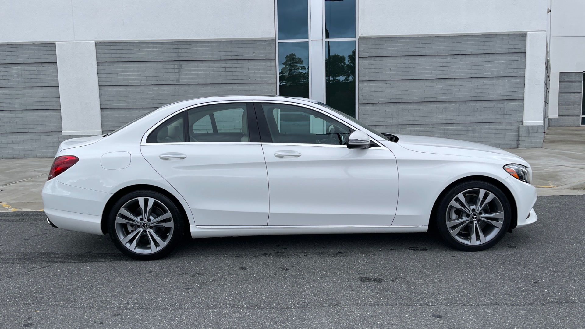 Used 2018 Mercedes-Benz C-Class C 300 / PREMIUM PACKAGE / 18IN WHEELS / HEATED FRONT SEATS / LED HEADLIGHTS for sale Sold at Formula Imports in Charlotte NC 28227 6