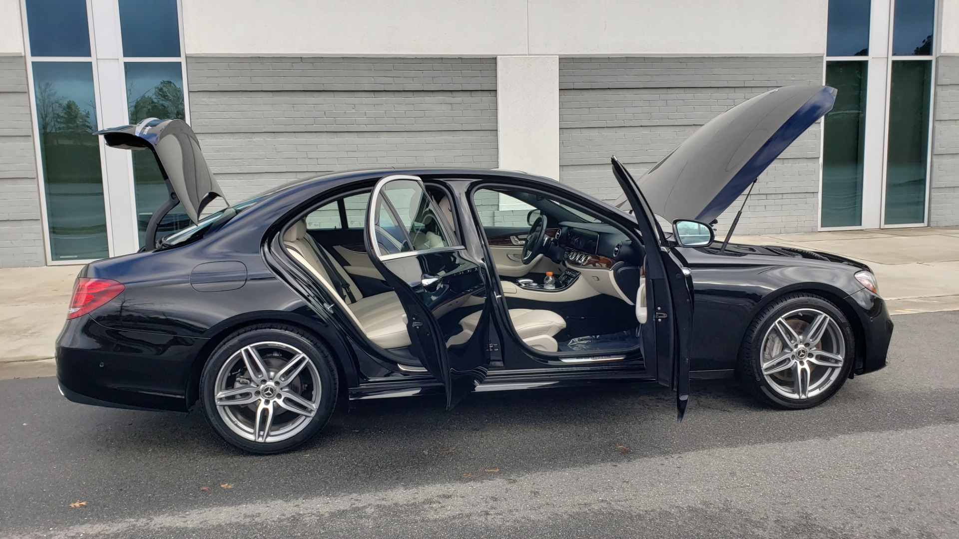 Used 2018 Mercedes-Benz E-CLASS E 300 PREM PKG 2 / NAV / PANO-ROOF / WARMTH & COMFORT PKG for sale Sold at Formula Imports in Charlotte NC 28227 11