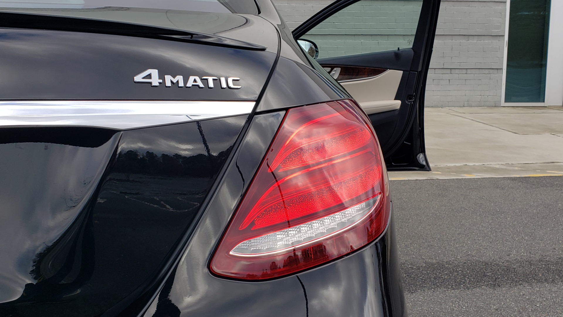 Used 2018 Mercedes-Benz E-CLASS E 300 PREM PKG 2 / NAV / PANO-ROOF / WARMTH & COMFORT PKG for sale Sold at Formula Imports in Charlotte NC 28227 28