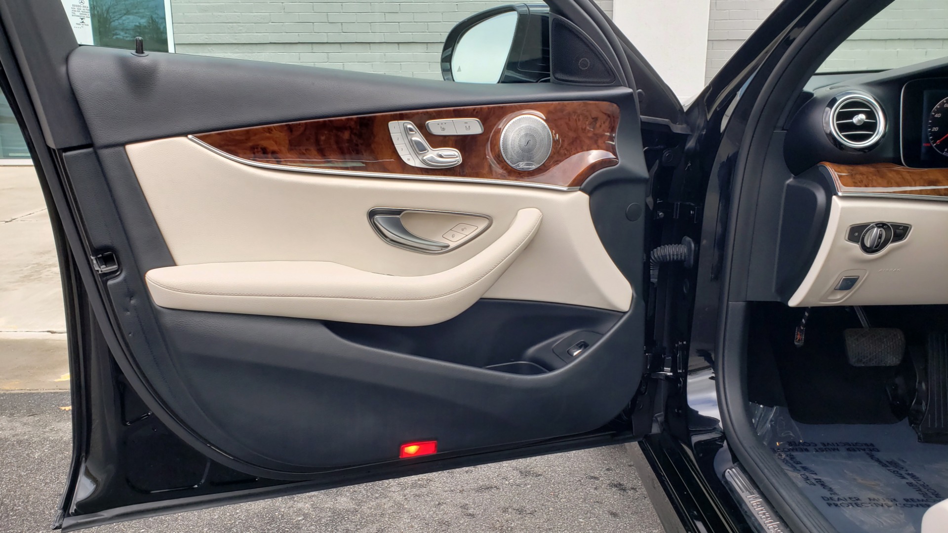 Used 2018 Mercedes-Benz E-CLASS E 300 PREM PKG 2 / NAV / PANO-ROOF / WARMTH & COMFORT PKG for sale Sold at Formula Imports in Charlotte NC 28227 29