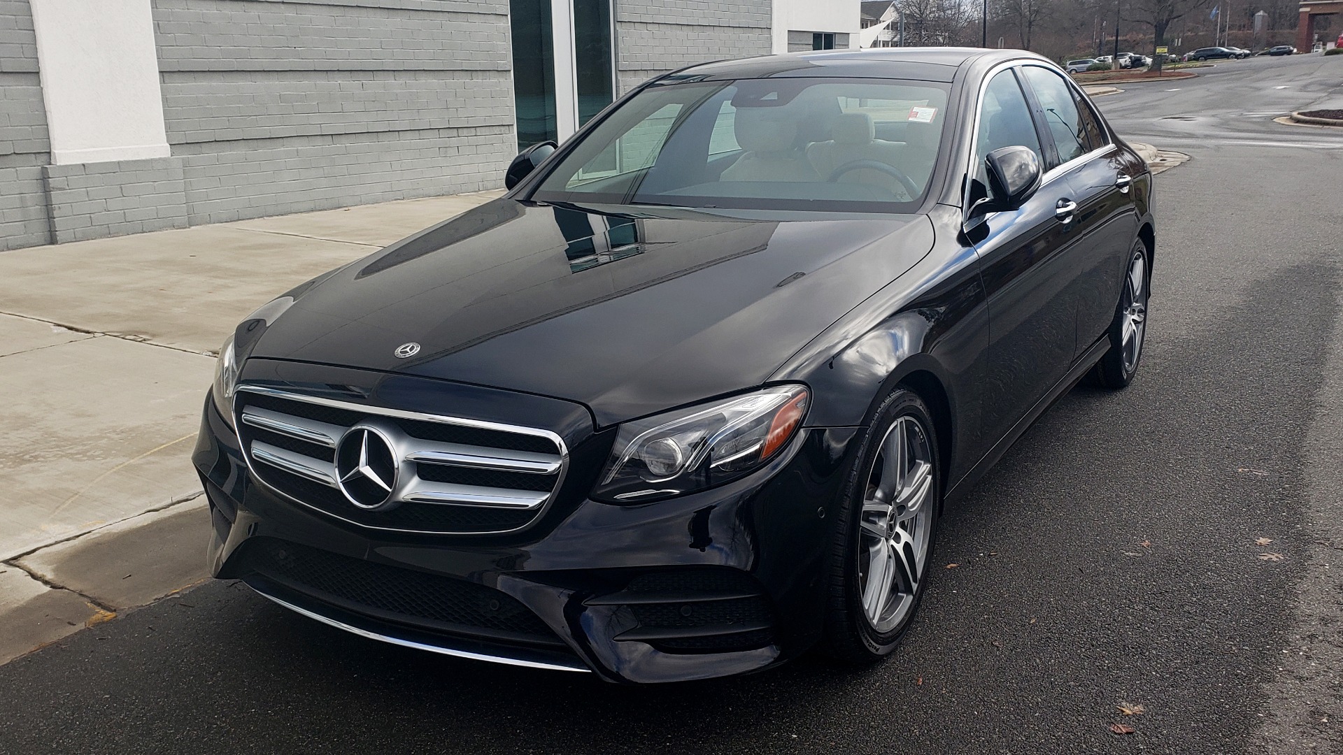 Used 2018 Mercedes-Benz E-CLASS E 300 PREM PKG 2 / NAV / PANO-ROOF / WARMTH & COMFORT PKG for sale Sold at Formula Imports in Charlotte NC 28227 5
