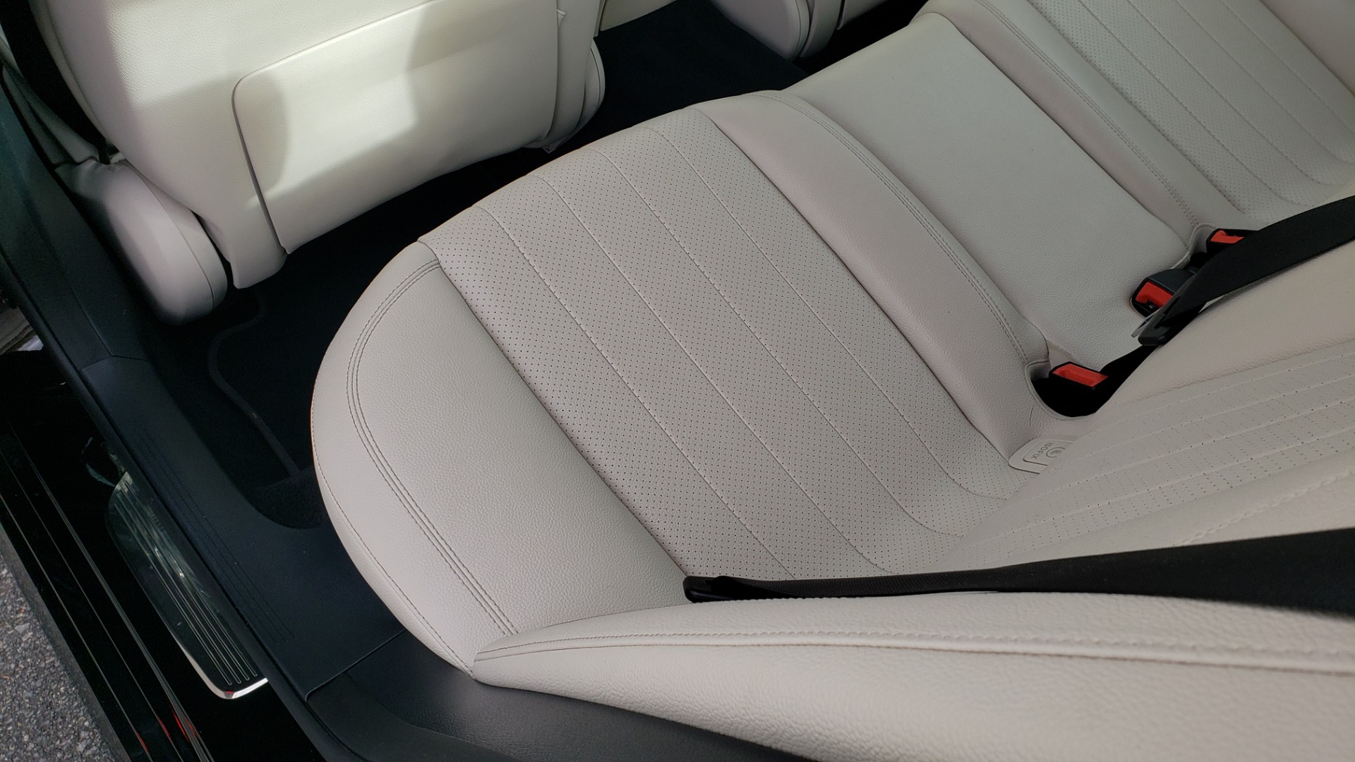 Used 2018 Mercedes-Benz E-CLASS E 300 PREM PKG 2 / NAV / PANO-ROOF / WARMTH & COMFORT PKG for sale Sold at Formula Imports in Charlotte NC 28227 59