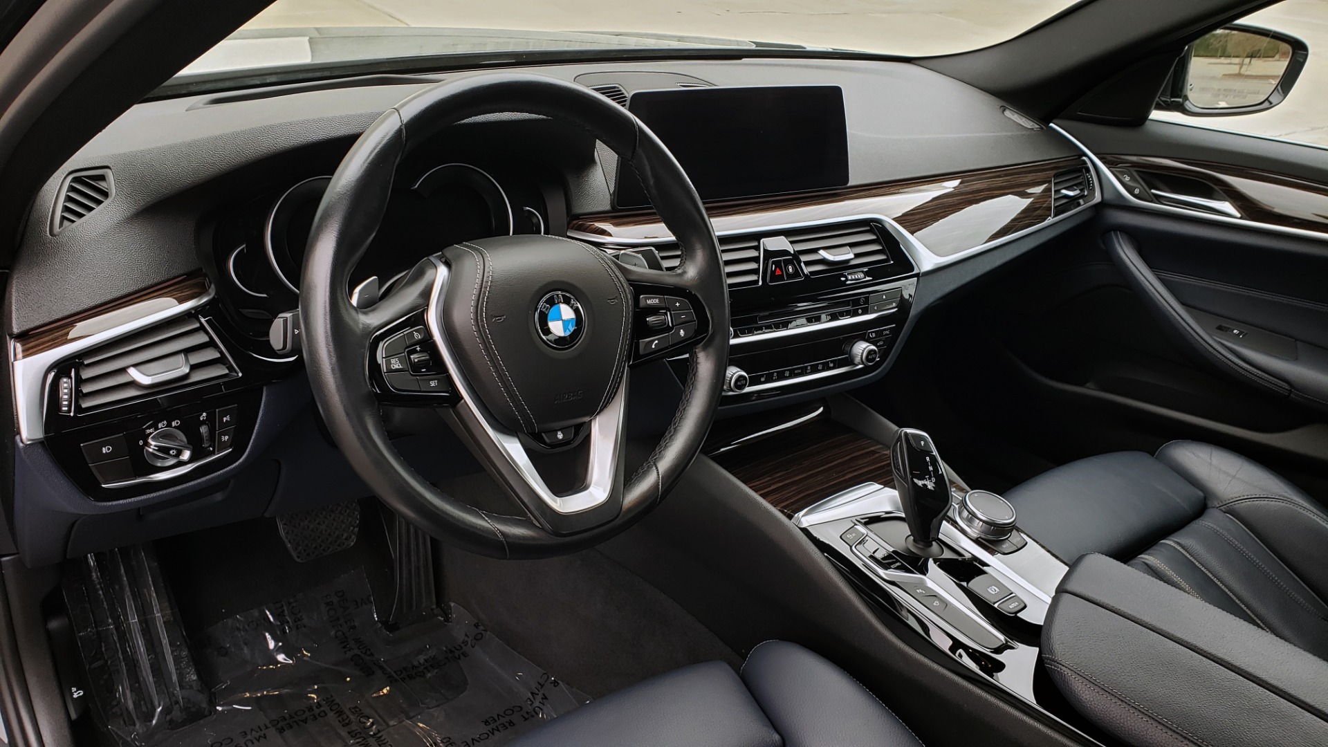 Used 2017 BMW 5 SERIES 530IXDRIVE / PREM PKG / DRVR ASST PLUS / CLD WTHR / APPLE CARPLAY for sale Sold at Formula Imports in Charlotte NC 28227 36