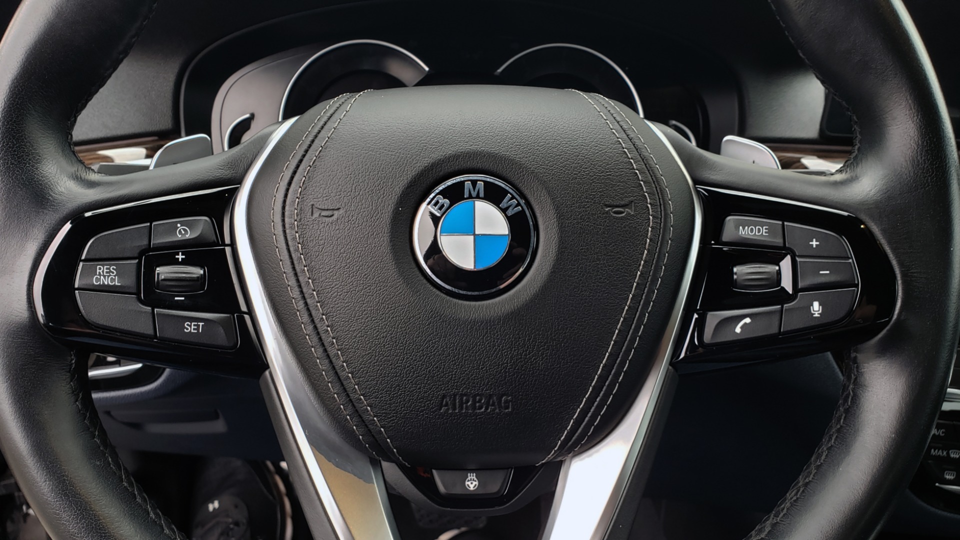 Used 2017 BMW 5 SERIES 530IXDRIVE / PREM PKG / DRVR ASST PLUS / CLD WTHR / APPLE CARPLAY for sale Sold at Formula Imports in Charlotte NC 28227 38