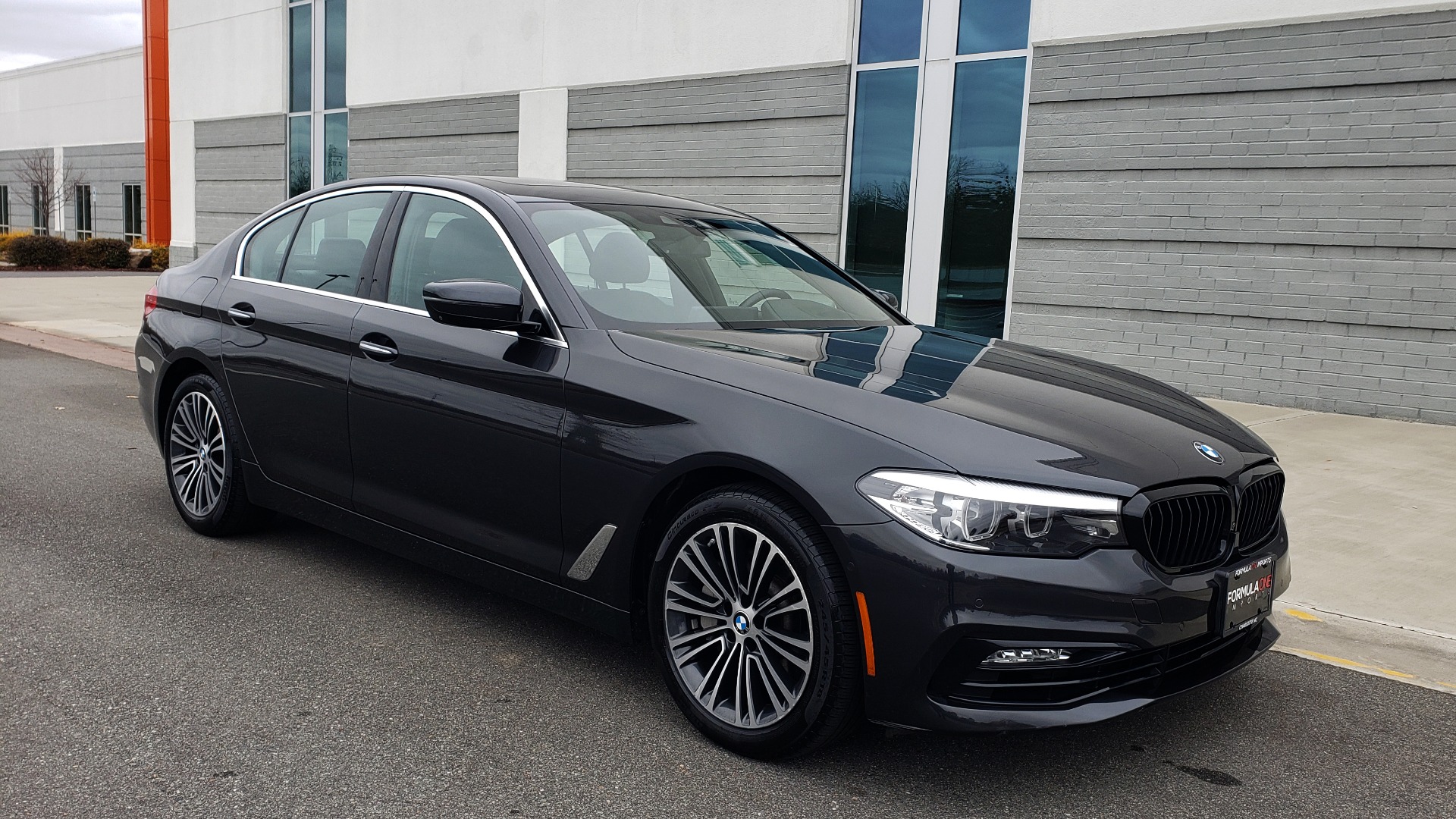 Used 2017 BMW 5 SERIES 530IXDRIVE / PREM PKG / DRVR ASST PLUS / CLD WTHR / APPLE CARPLAY for sale Sold at Formula Imports in Charlotte NC 28227 4