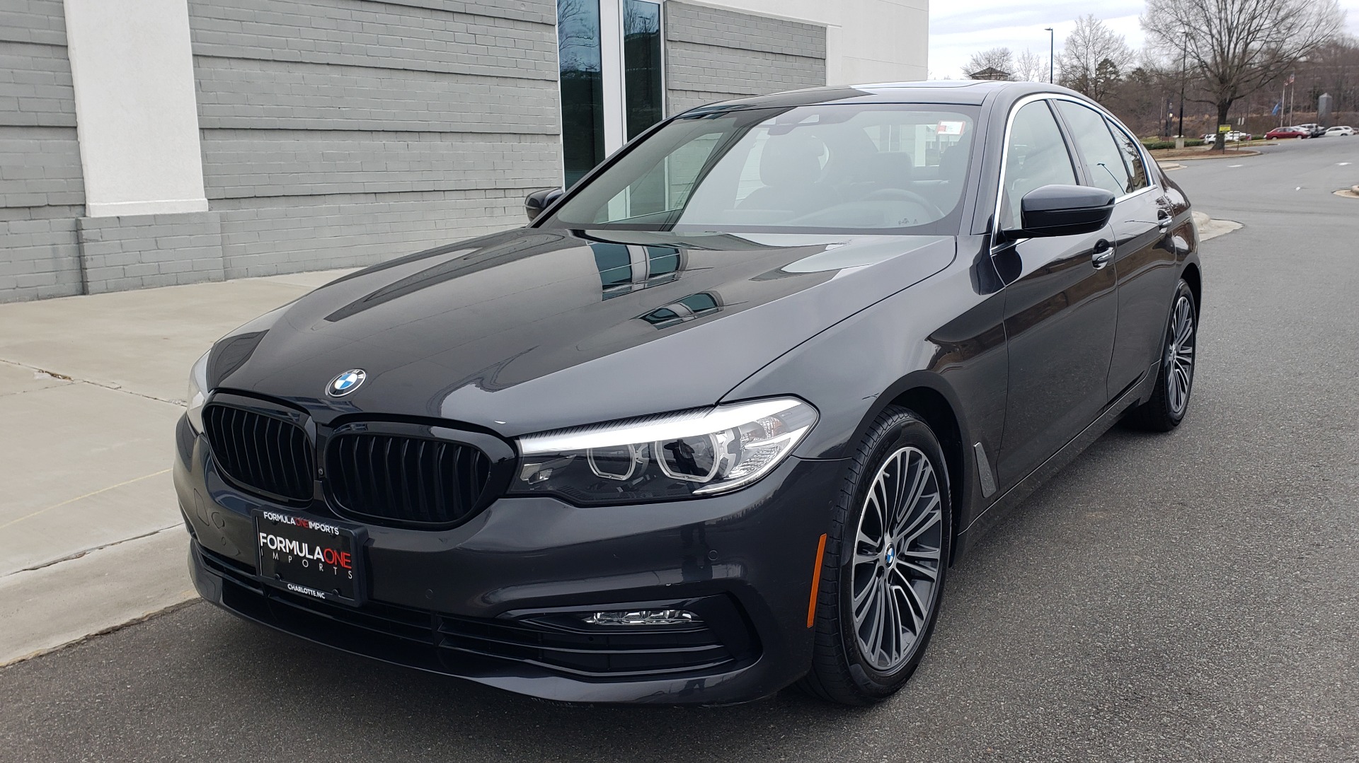 Used 2017 BMW 5 SERIES 530IXDRIVE / PREM PKG / DRVR ASST PLUS / CLD WTHR / APPLE CARPLAY for sale Sold at Formula Imports in Charlotte NC 28227 1