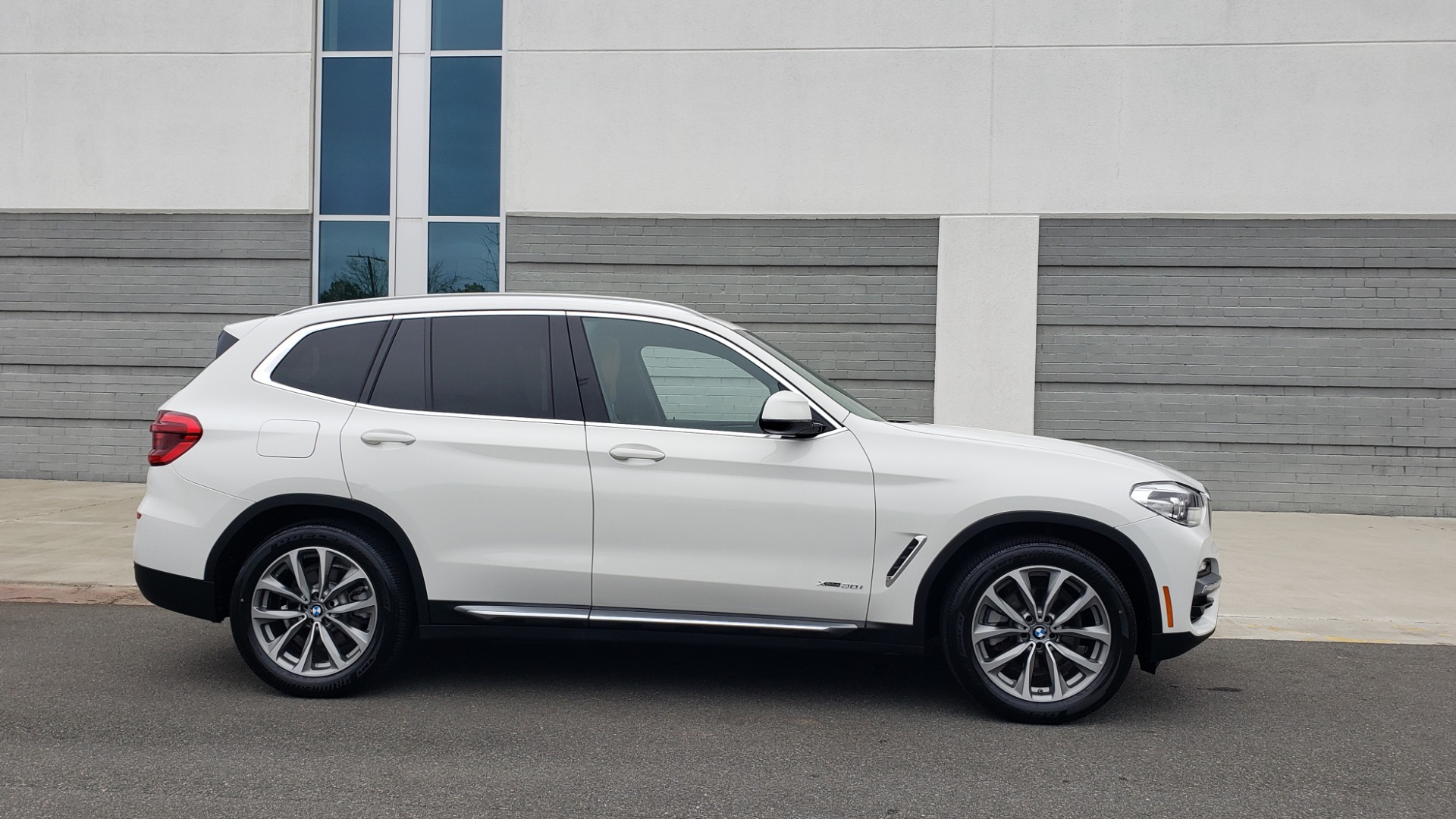 Used 2018 BMW X3 XDRIVE30I / LUX PKG / PREM PKG / CONV PKG / PDC / APPLE CARPLAY for sale Sold at Formula Imports in Charlotte NC 28227 7