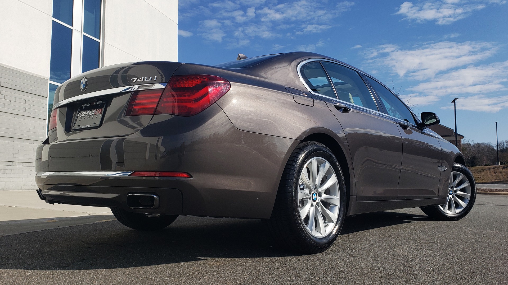 Used 2015 BMW 7 SERIES 740I SEDAN / EXECUTIVE PKG / DRVR ASST PLUS / HEADS-UP for sale Sold at Formula Imports in Charlotte NC 28227 2