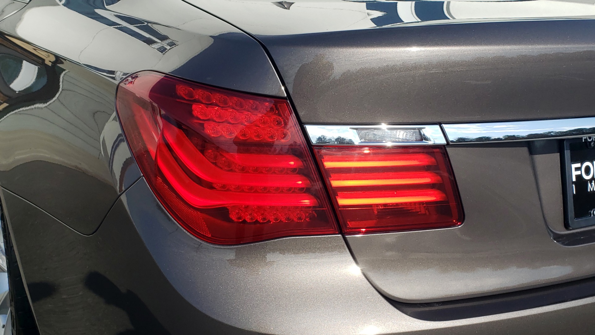 Used 2015 BMW 7 SERIES 740I SEDAN / EXECUTIVE PKG / DRVR ASST PLUS / HEADS-UP for sale Sold at Formula Imports in Charlotte NC 28227 27
