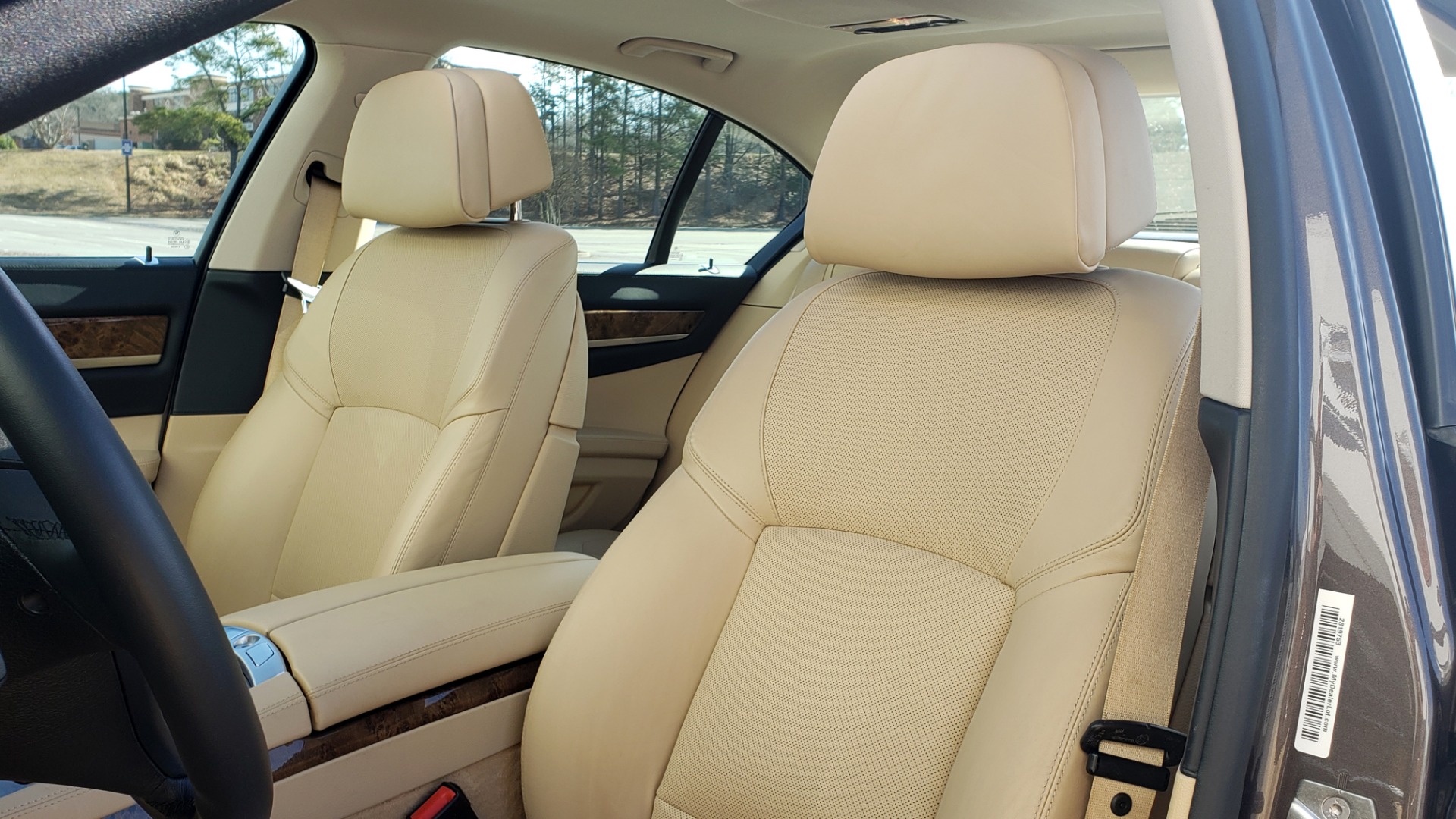 Used 2015 BMW 7 SERIES 740I SEDAN / EXECUTIVE PKG / DRVR ASST PLUS / HEADS-UP for sale Sold at Formula Imports in Charlotte NC 28227 32