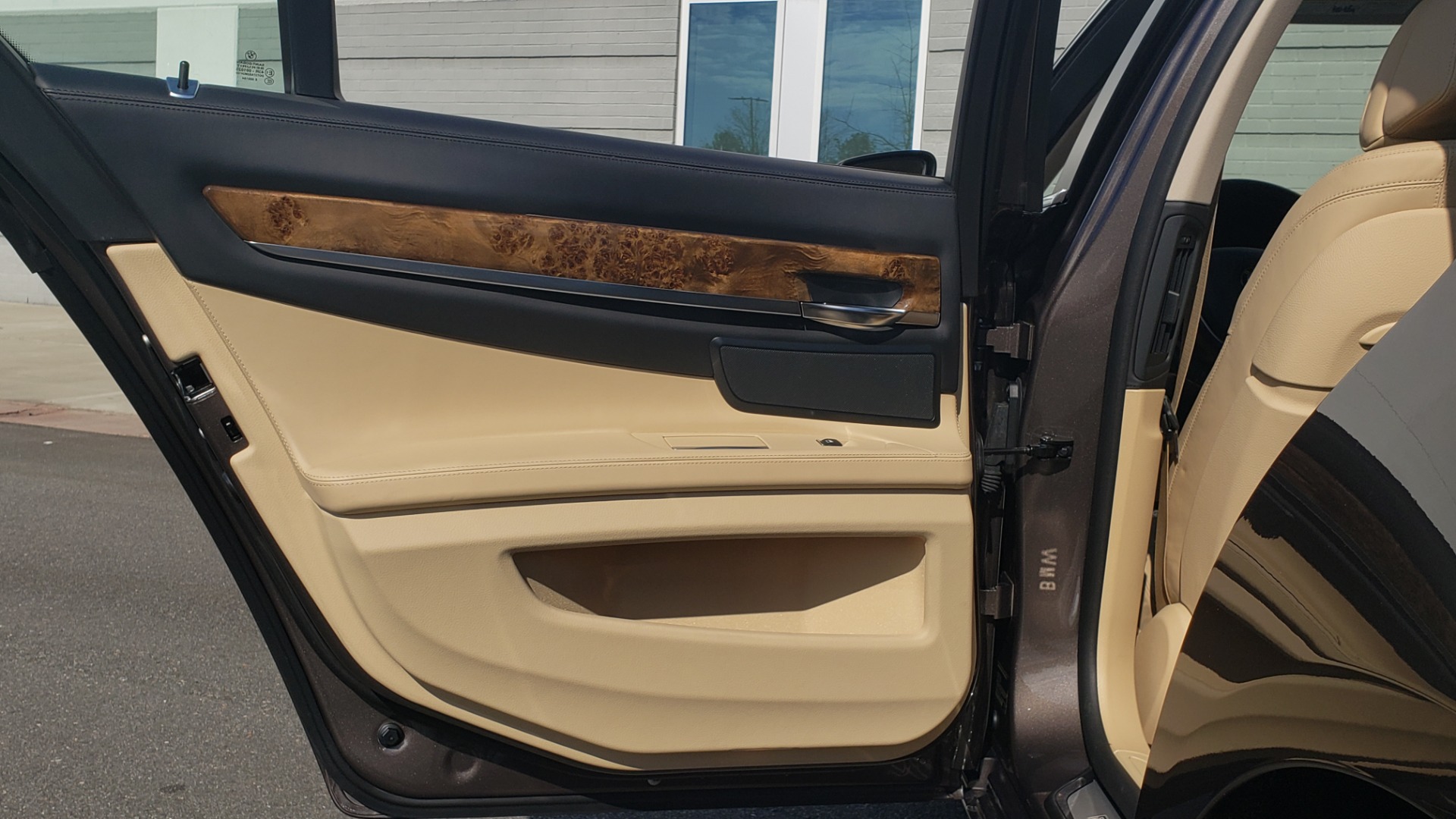 Used 2015 BMW 7 SERIES 740I SEDAN / EXECUTIVE PKG / DRVR ASST PLUS / HEADS-UP for sale Sold at Formula Imports in Charlotte NC 28227 55