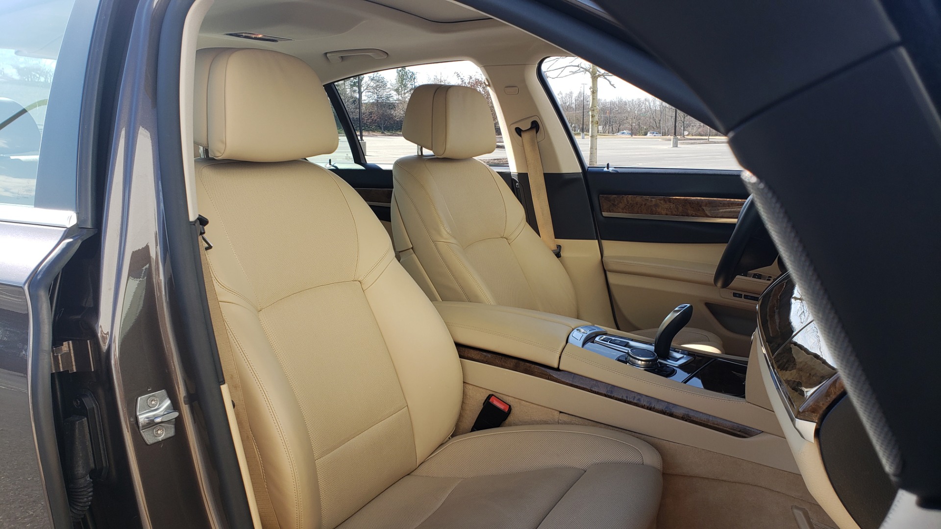Used 2015 BMW 7 SERIES 740I SEDAN / EXECUTIVE PKG / DRVR ASST PLUS / HEADS-UP for sale Sold at Formula Imports in Charlotte NC 28227 64