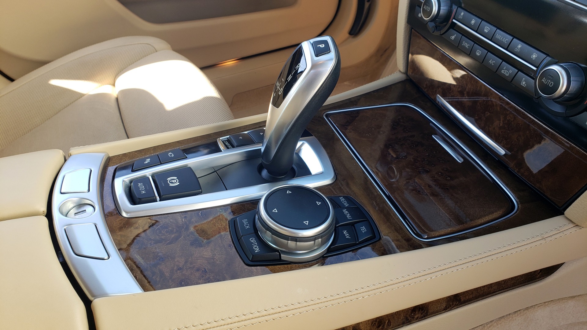 Used 2015 BMW 7 SERIES 740I SEDAN / EXECUTIVE PKG / DRVR ASST PLUS / HEADS-UP for sale Sold at Formula Imports in Charlotte NC 28227 66