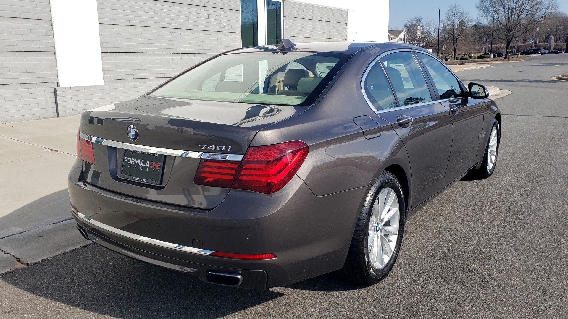 Used 2015 BMW 7 SERIES 740I SEDAN / EXECUTIVE PKG / DRVR ASST PLUS / HEADS-UP for sale Sold at Formula Imports in Charlotte NC 28227 8