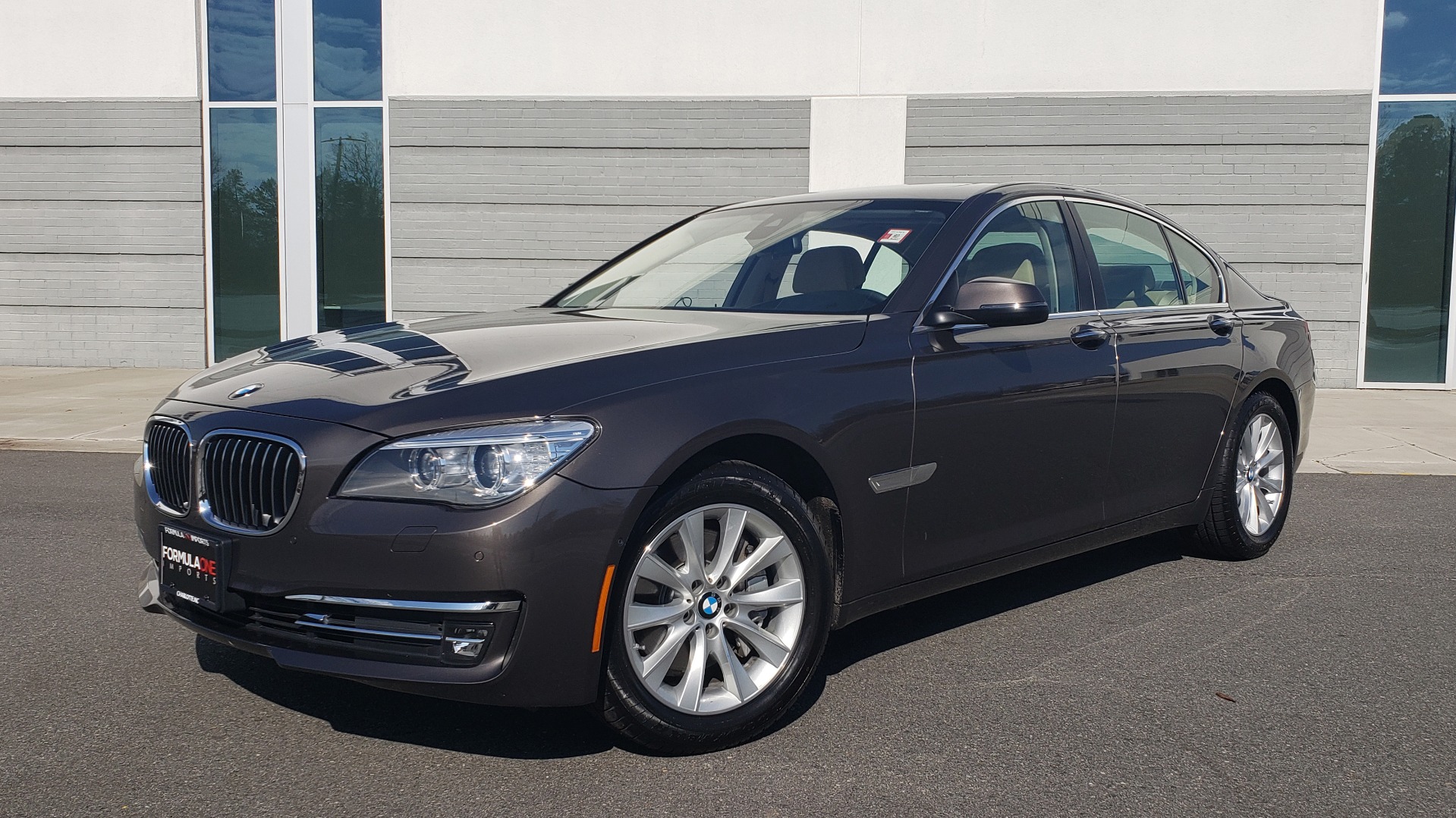 Used 2015 BMW 7 SERIES 740I SEDAN / EXECUTIVE PKG / DRVR ASST PLUS / HEADS-UP for sale Sold at Formula Imports in Charlotte NC 28227 1